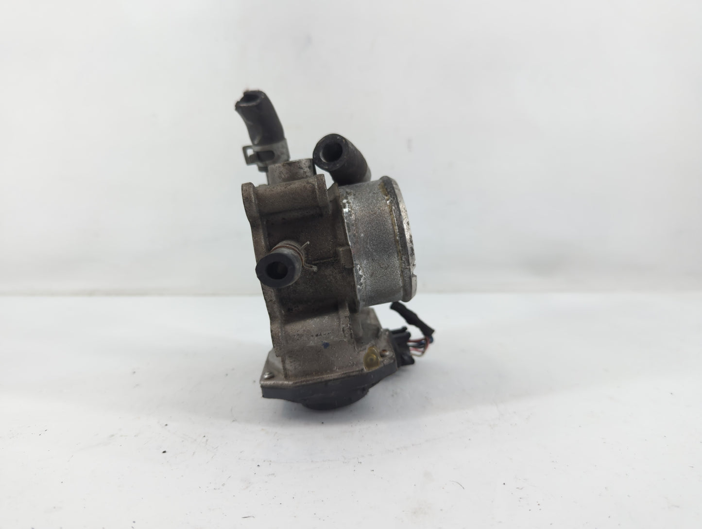 2016-2018 Hyundai Tucson Throttle Body P/N:35100-2B340 Fits Fits 2015 2016 2017 2018 2019 2020 2021 2022 OEM Used Auto Parts