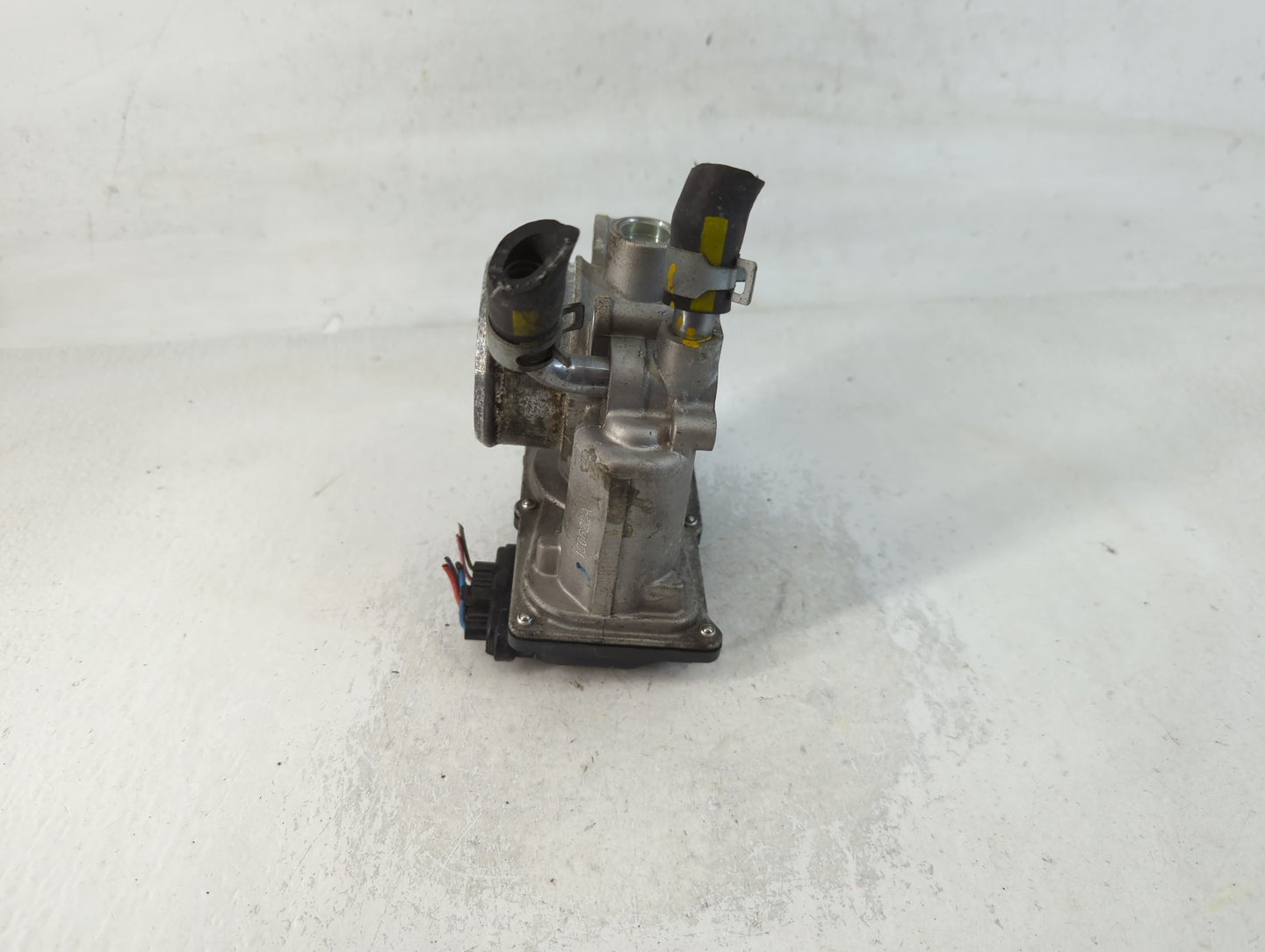 2016-2018 Hyundai Tucson Throttle Body P/N:35100-2B340 Fits Fits 2015 2016 2017 2018 2019 2020 2021 2022 OEM Used Auto Parts