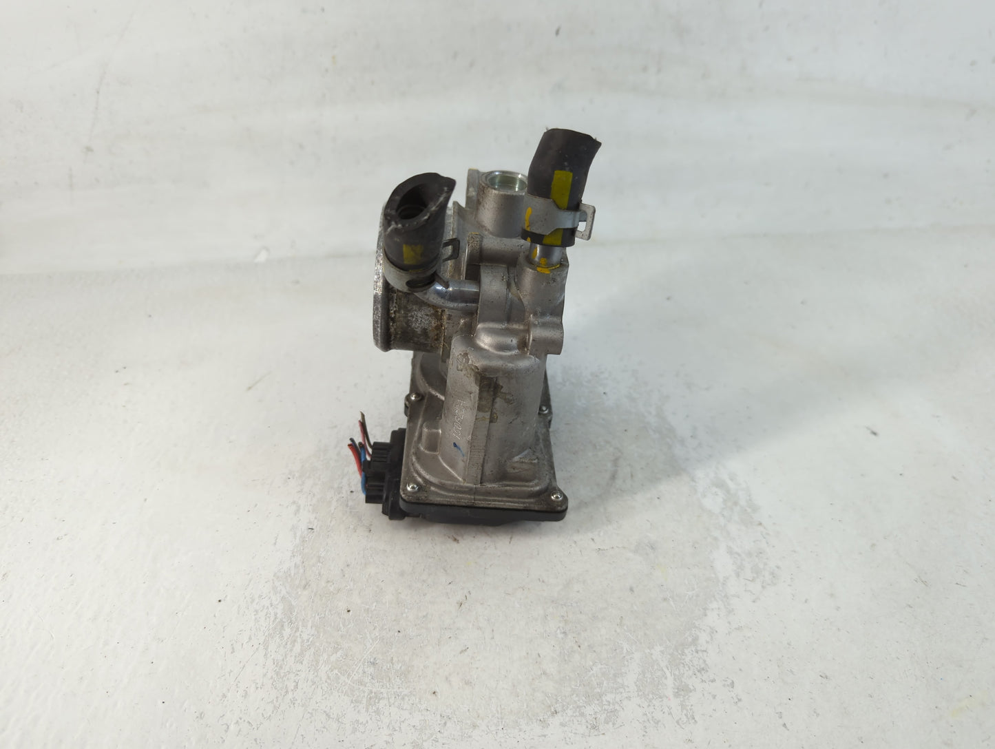 2016-2018 Hyundai Tucson Throttle Body P/N:35100-2B340 Fits Fits 2015 2016 2017 2018 2019 2020 2021 2022 OEM Used Auto Parts