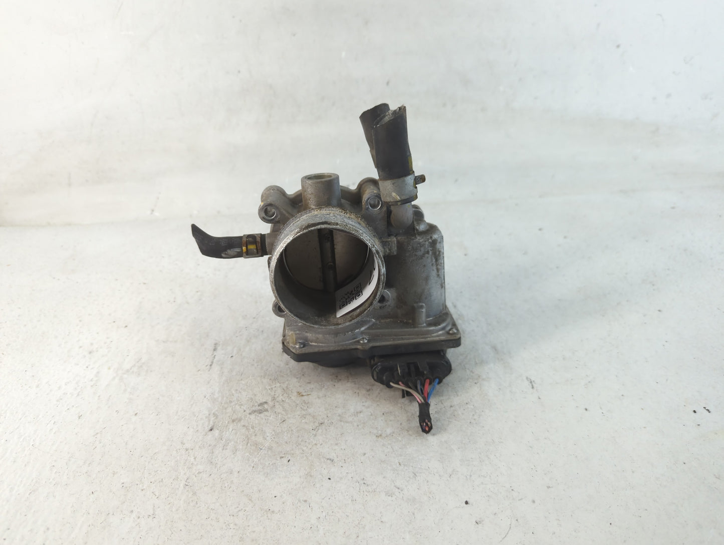 2016-2018 Hyundai Tucson Throttle Body P/N:35100-2B340 Fits Fits 2015 2016 2017 2018 2019 2020 2021 2022 OEM Used Auto Parts