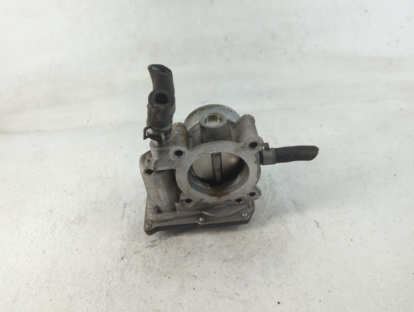 2016-2018 Hyundai Tucson Throttle Body P/N:35100-2B340 Fits Fits 2015 2016 2017 2018 2019 2020 2021 2022 OEM Used Auto Parts