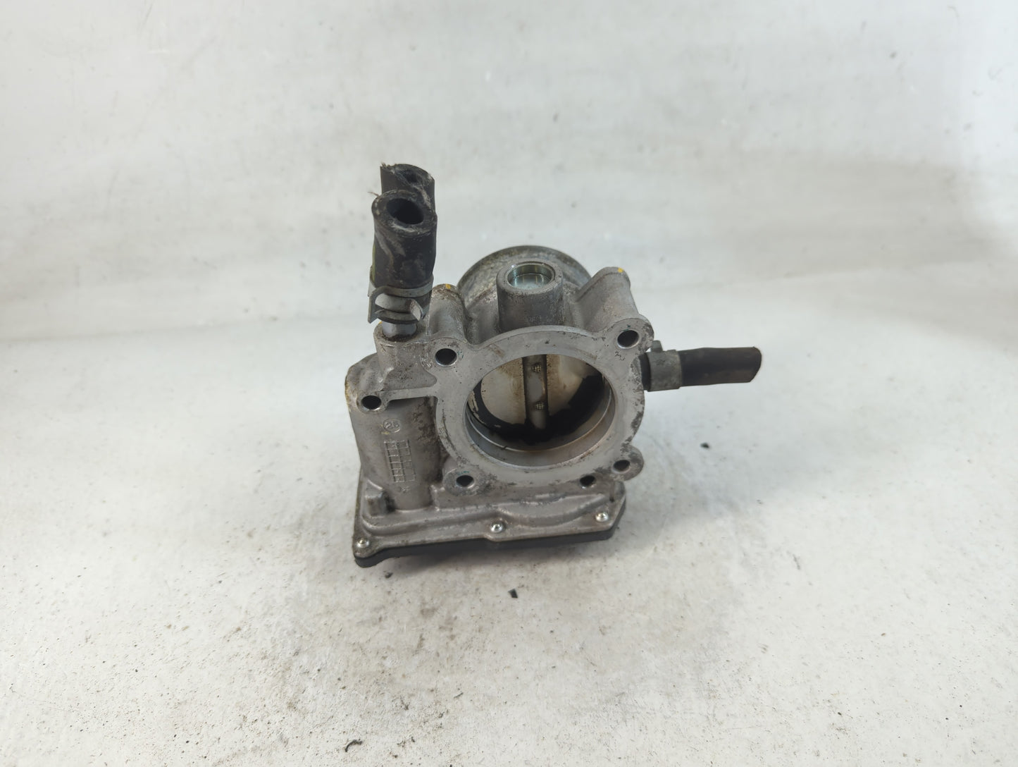 2016-2018 Hyundai Tucson Throttle Body P/N:35100-28340 Fits Fits 2015 2016 2017 2018 2019 2020 2021 2022 OEM Used Auto Parts