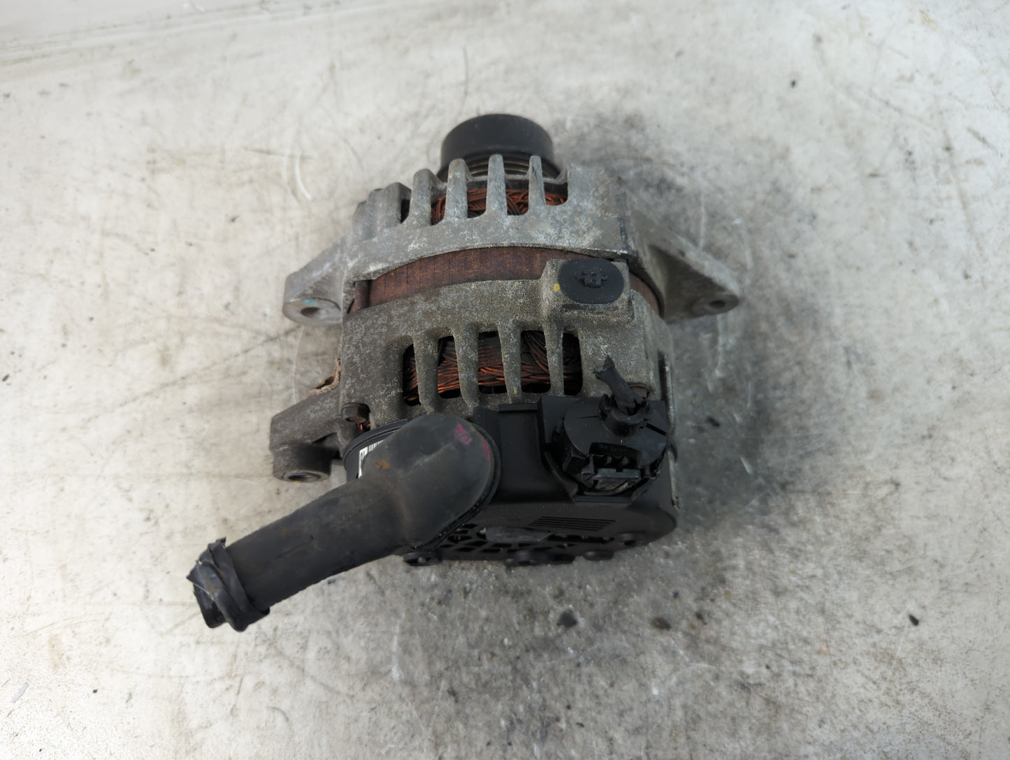 2016-2018 Hyundai Tucson Alternator Replacement Generator Charging Assembly Engine OEM P/N:37300-2B960 Fits OEM Used Auto Pa