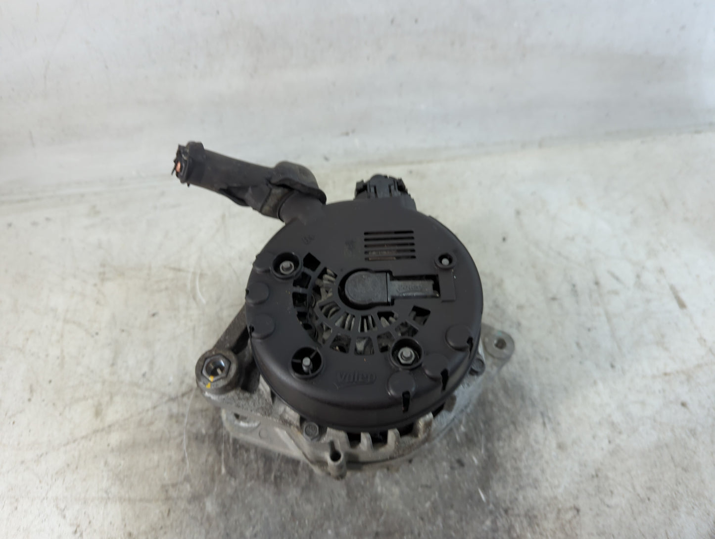 2016-2018 Hyundai Tucson Alternator Replacement Generator Charging Assembly Engine OEM P/N:37300-2B960 Fits OEM Used Auto Pa
