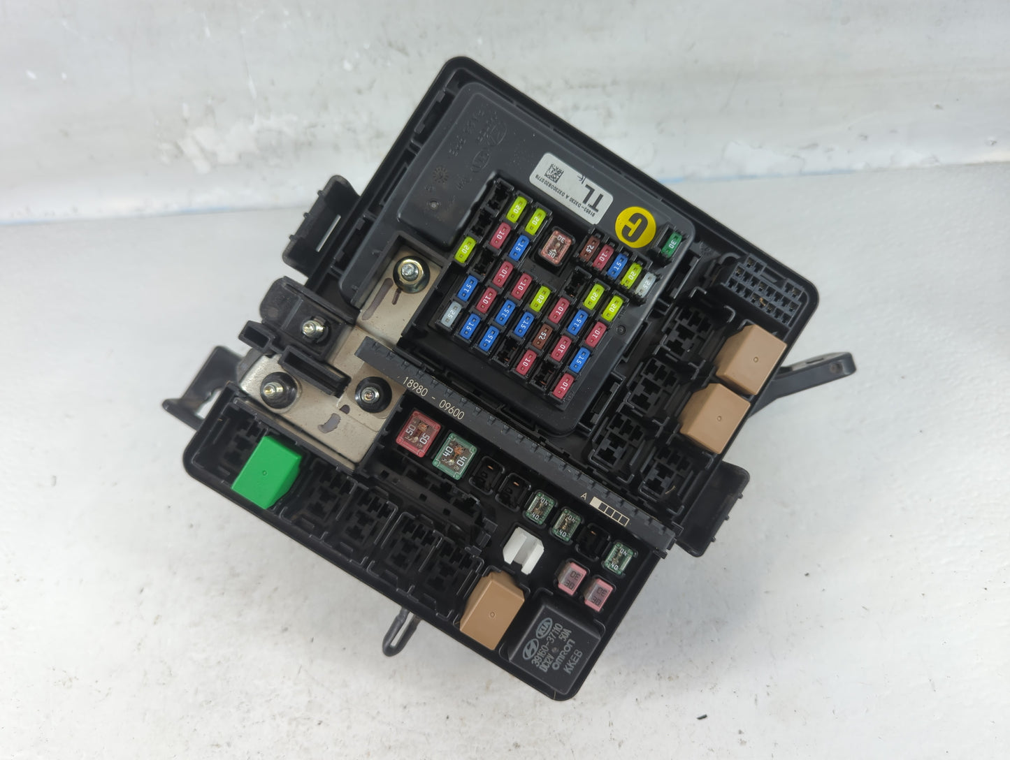 2016-2018 Hyundai Tucson Fusebox Fuse Box Panel Relay Module P/N:91422 D3130-13 Fits Fits 2016 2017 2018 OEM Used Auto Parts