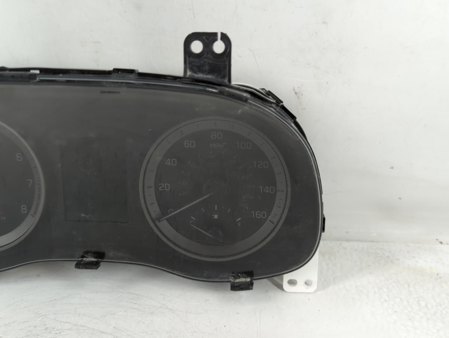2016-2017 Hyundai Tucson Instrument Cluster Speedometer Gauges P/N:94001-D3180 Fits Fits 2016 2017 OEM Used Auto Parts - Oem