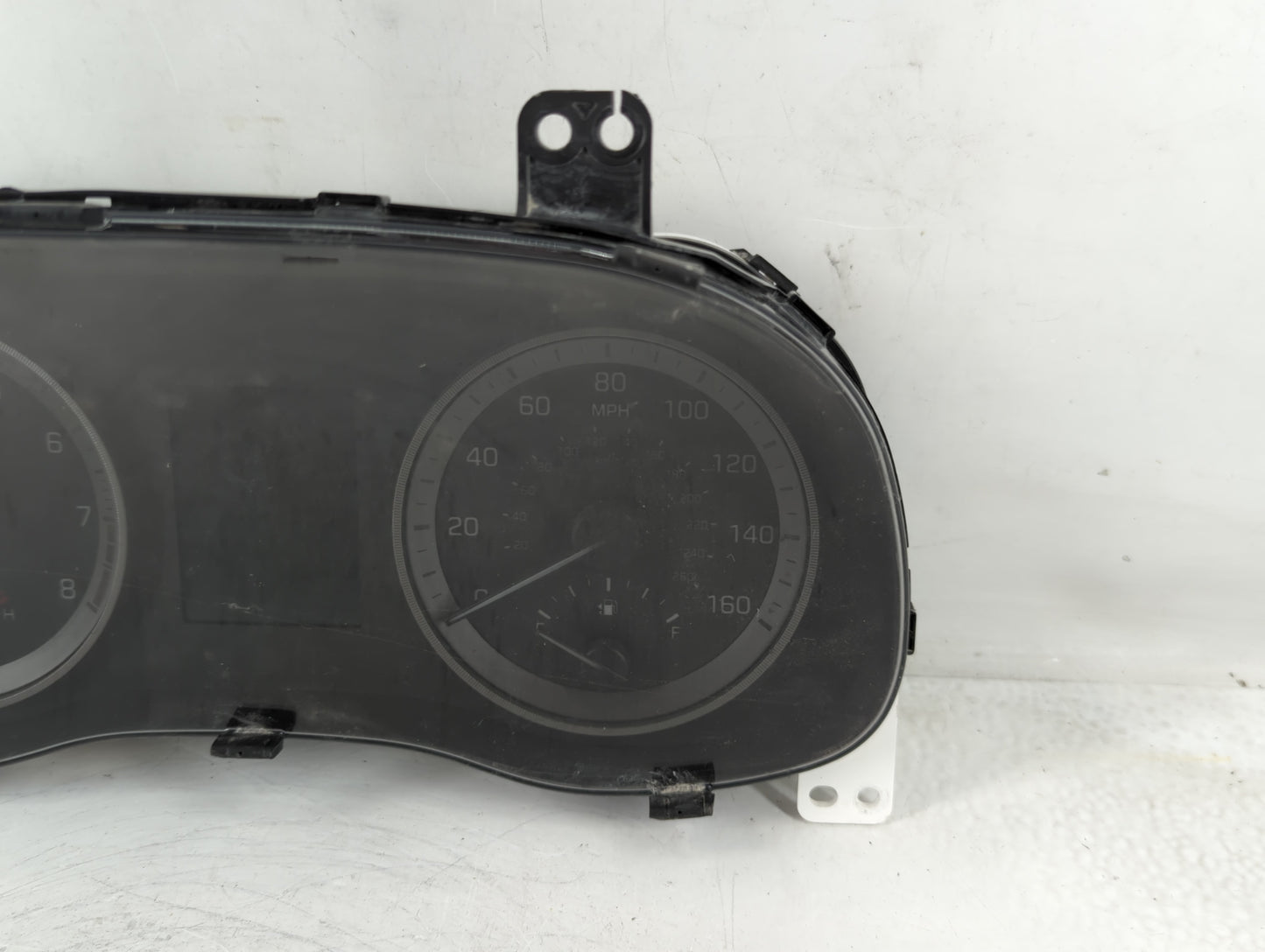 2016-2017 Hyundai Tucson Instrument Cluster Speedometer Gauges P/N:94001-D3180 Fits Fits 2016 2017 OEM Used Auto Parts - Oem