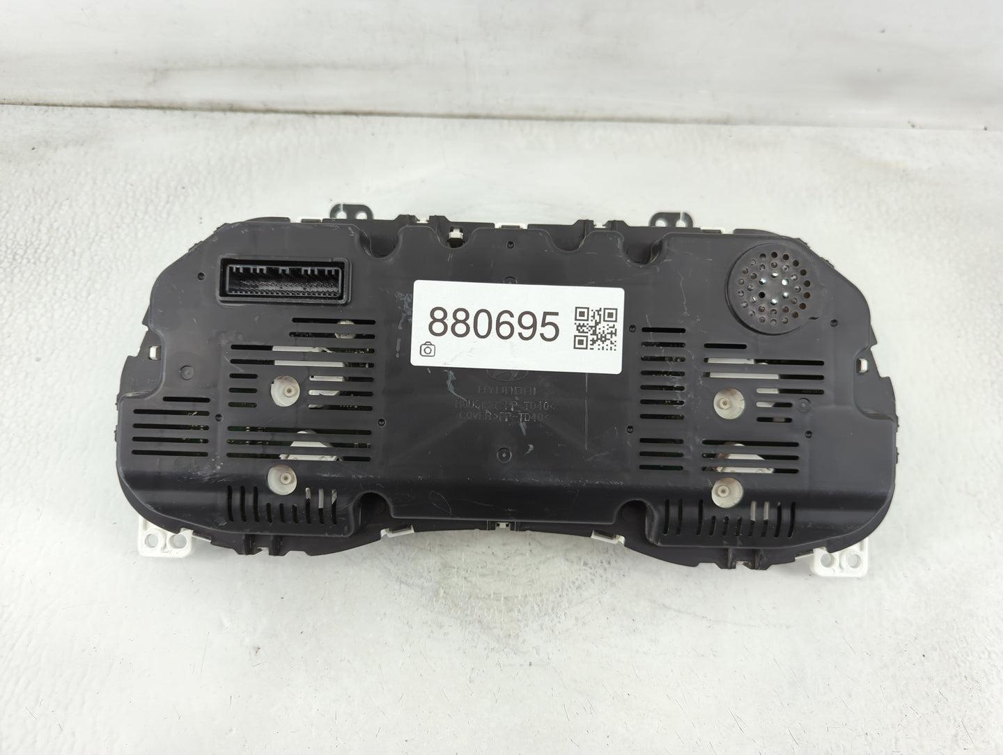 2016-2017 Hyundai Tucson Instrument Cluster Speedometer Gauges P/N:94001-D3180 Fits Fits 2016 2017 OEM Used Auto Parts - Oem