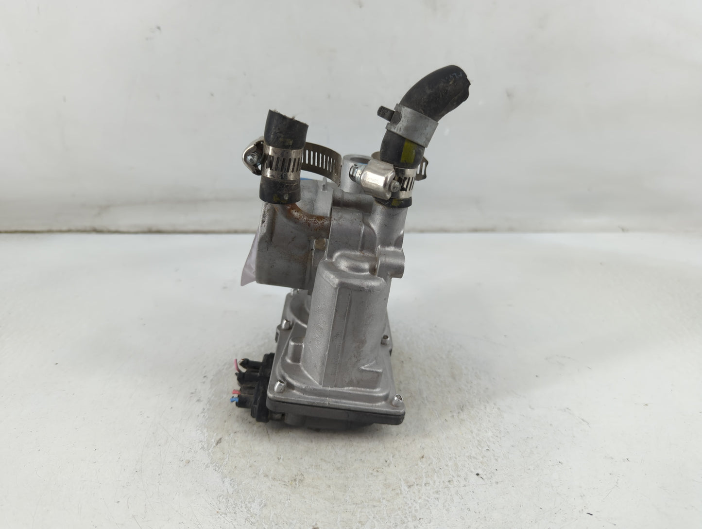 2016-2018 Hyundai Tucson Throttle Body P/N:5302 9R02 35100-2B300 Fits Fits 2015 2016 2017 2018 2019 2020 2021 2022 OEM Used 
