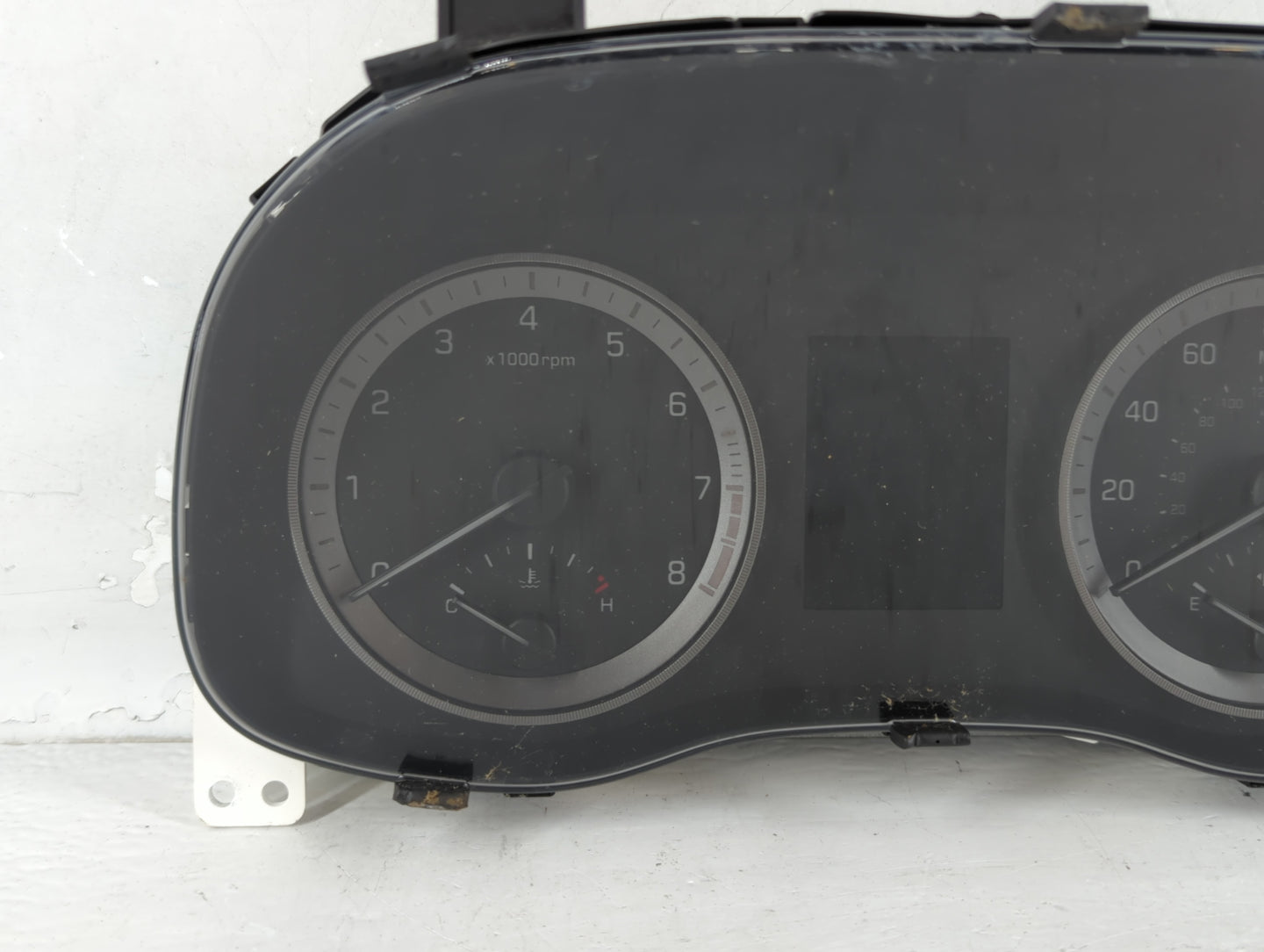 2016-2017 Hyundai Tucson Instrument Cluster Speedometer Gauges P/N:94001-D3180 Fits Fits 2016 2017 OEM Used Auto Parts - Oem