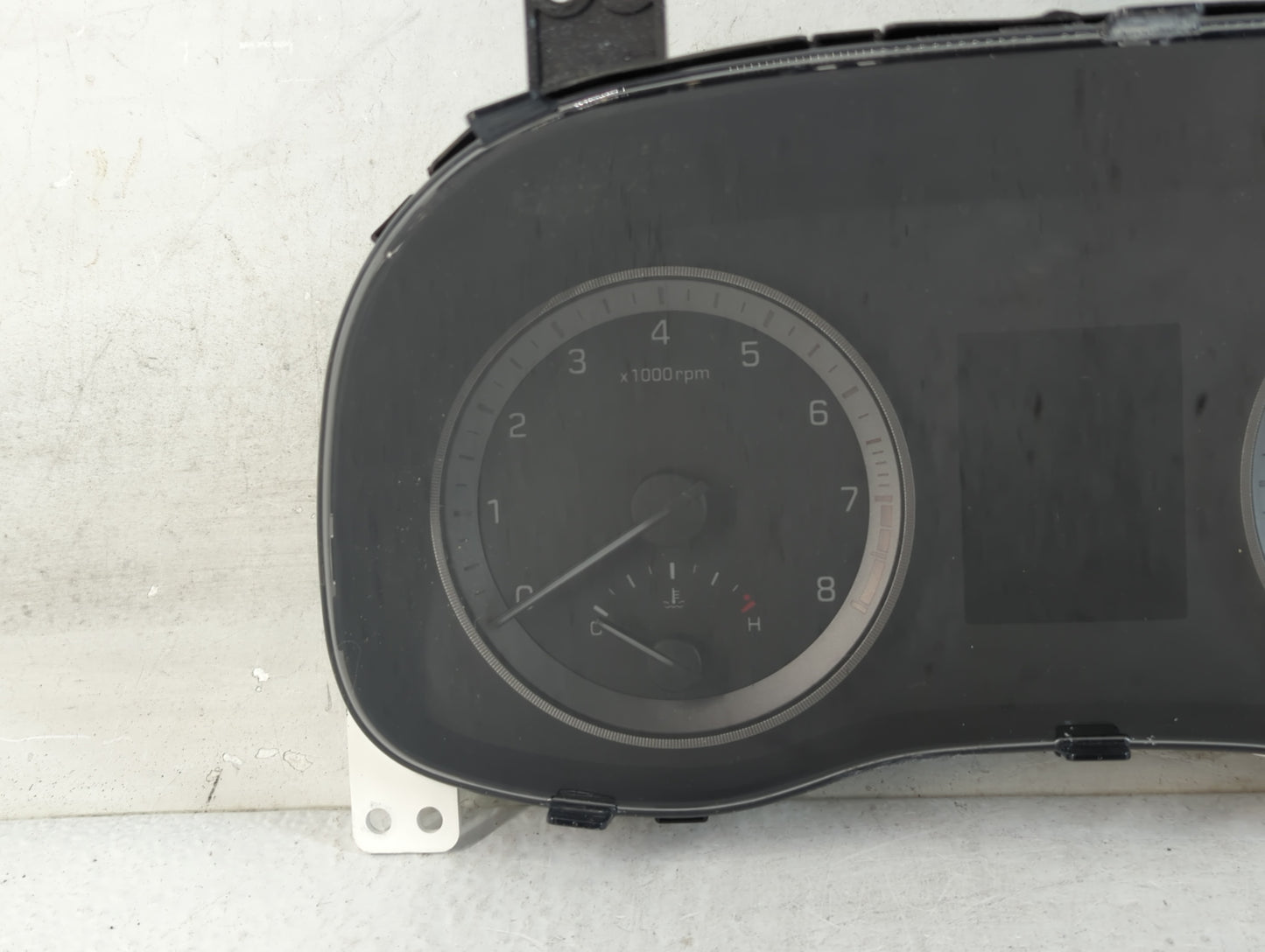 2016-2017 Hyundai Tucson Instrument Cluster Speedometer Gauges P/N:94001-D3180 Fits Fits 2016 2017 OEM Used Auto Parts - Oem
