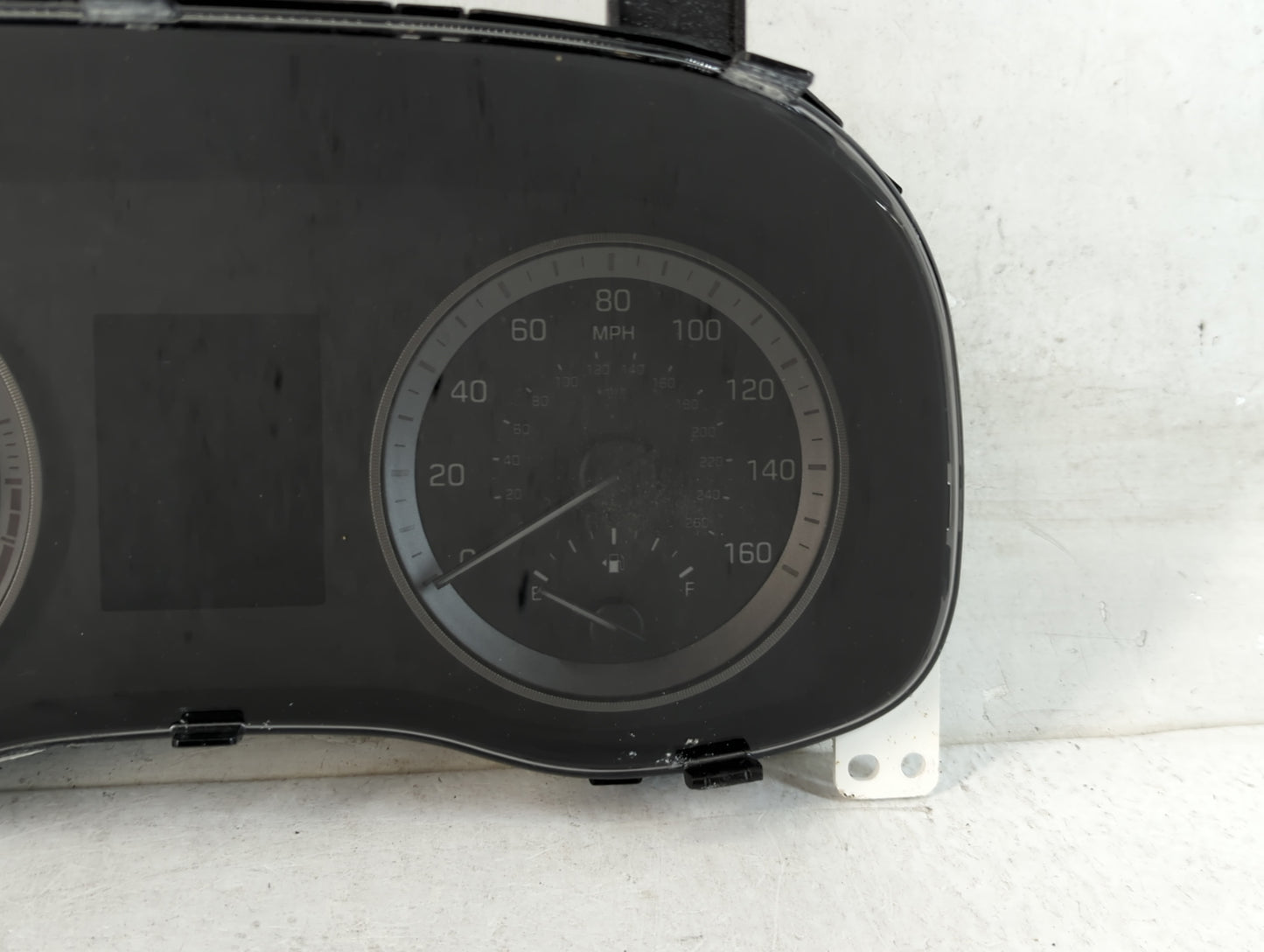2016-2017 Hyundai Tucson Instrument Cluster Speedometer Gauges P/N:94001-D3180 Fits Fits 2016 2017 OEM Used Auto Parts - Oem