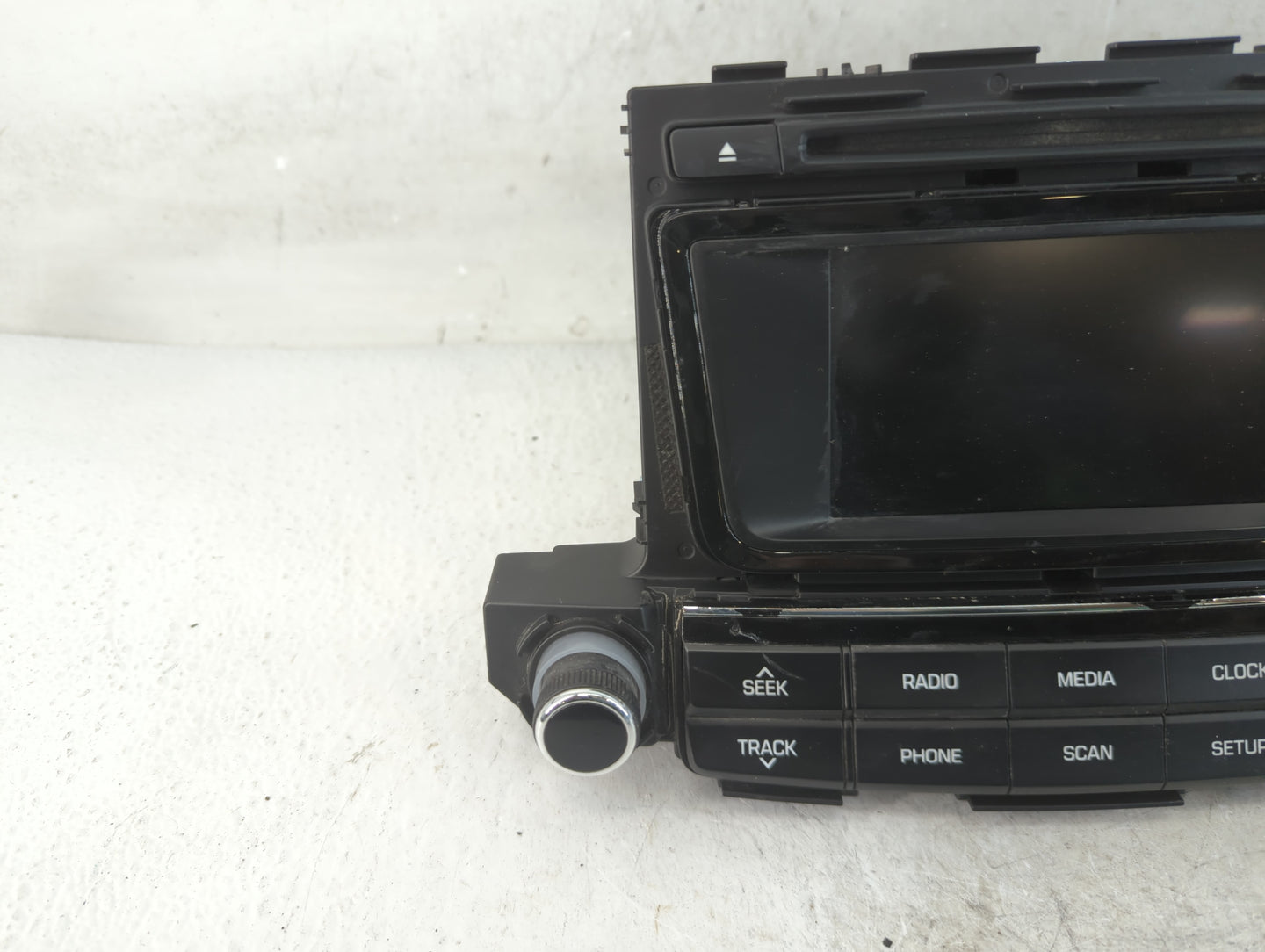2016-2017 Hyundai Tucson Radio AM FM Cd Player Receiver Replacement P/N:96180-D31004X Fits Fits 2016 2017 OEM Used Auto Part