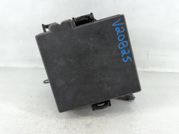 2016-2018 Hyundai Tucson Fusebox Fuse Box Panel Relay Module P/N:91431 D3200 Fits Fits 2016 2017 2018 OEM Used Auto Parts - 
