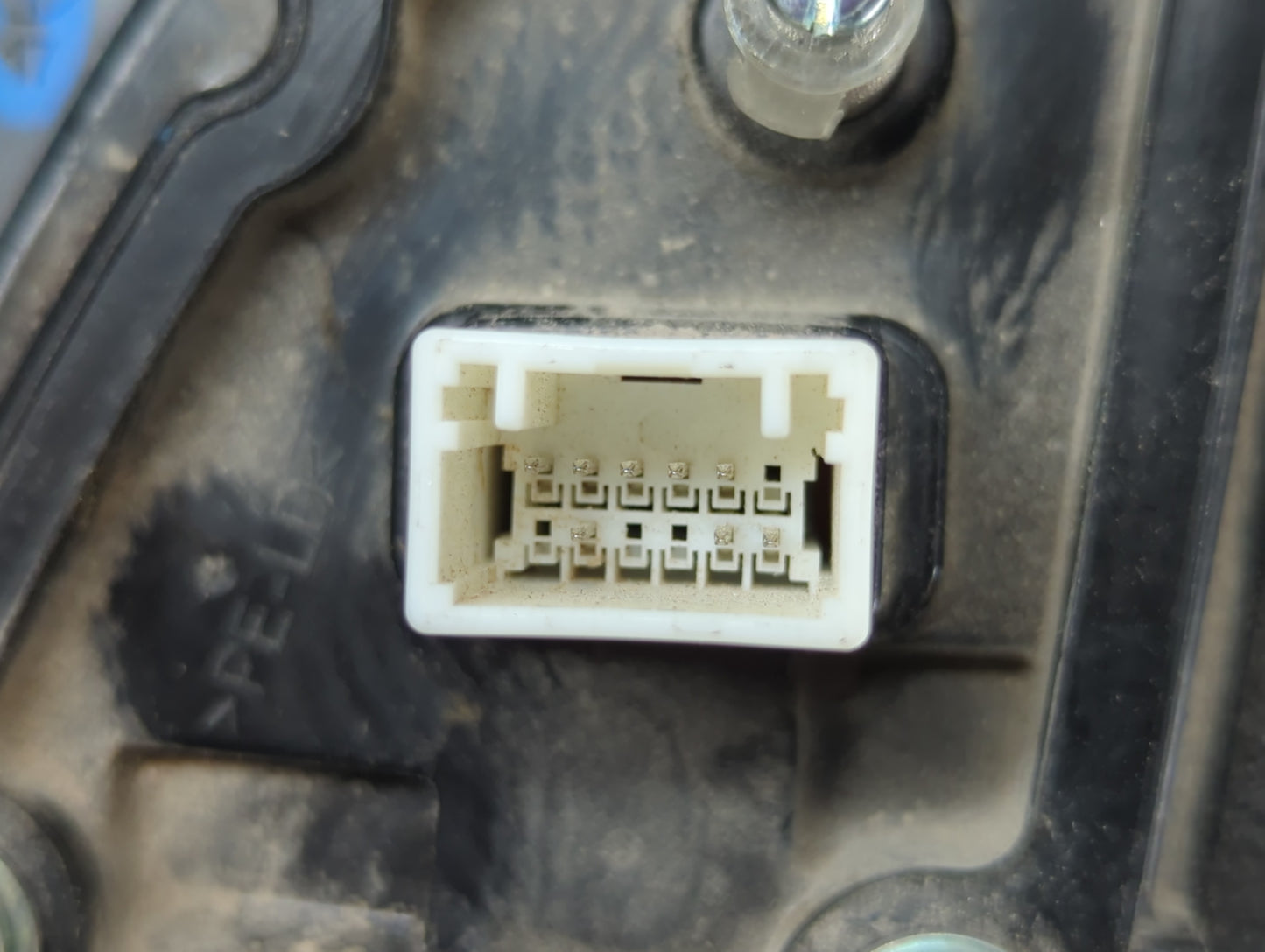 2016-2018 Hyundai Tucson Passenger Side View Mirror - Right Door Mirror OEM Used - Oemusedautoparts1.com