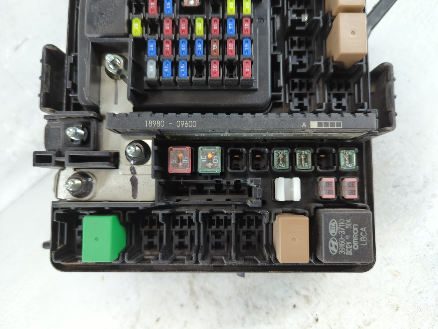 2016-2018 Hyundai Tucson Fusebox Fuse Box Panel Relay Module P/N:91422 D3150 Fits Fits 2016 2017 2018 OEM Used Auto Parts - 
