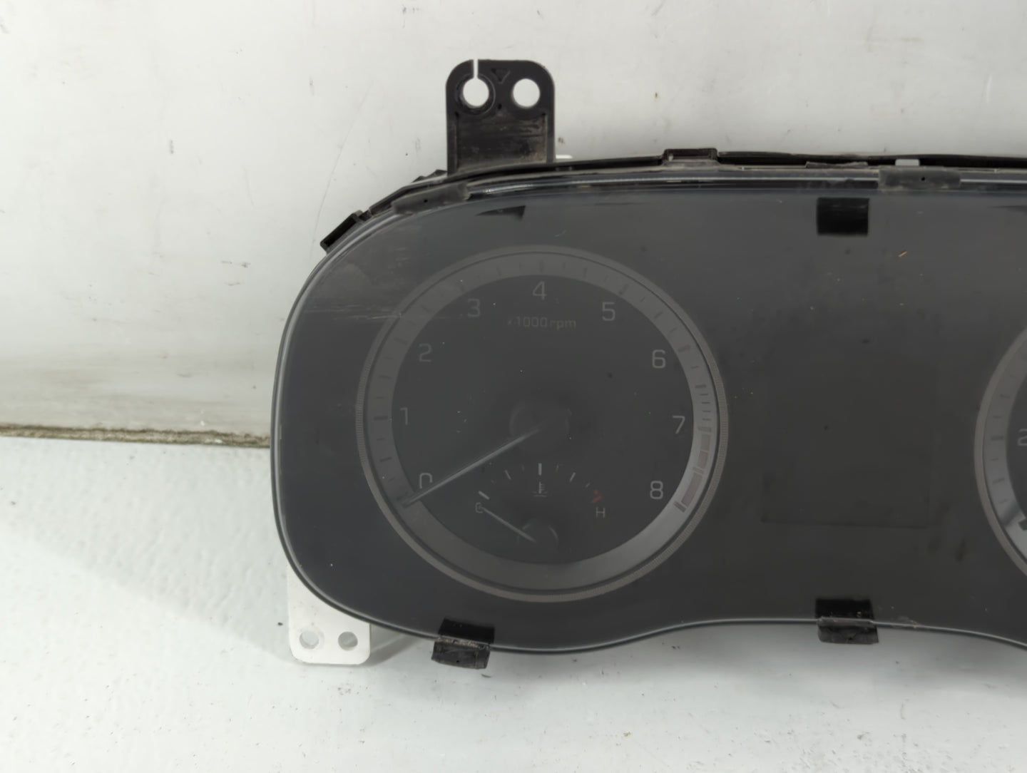 2016-2017 Hyundai Tucson Instrument Cluster Speedometer Gauges P/N:94001-D3170 Fits Fits 2016 2017 OEM Used Auto Parts - Oem