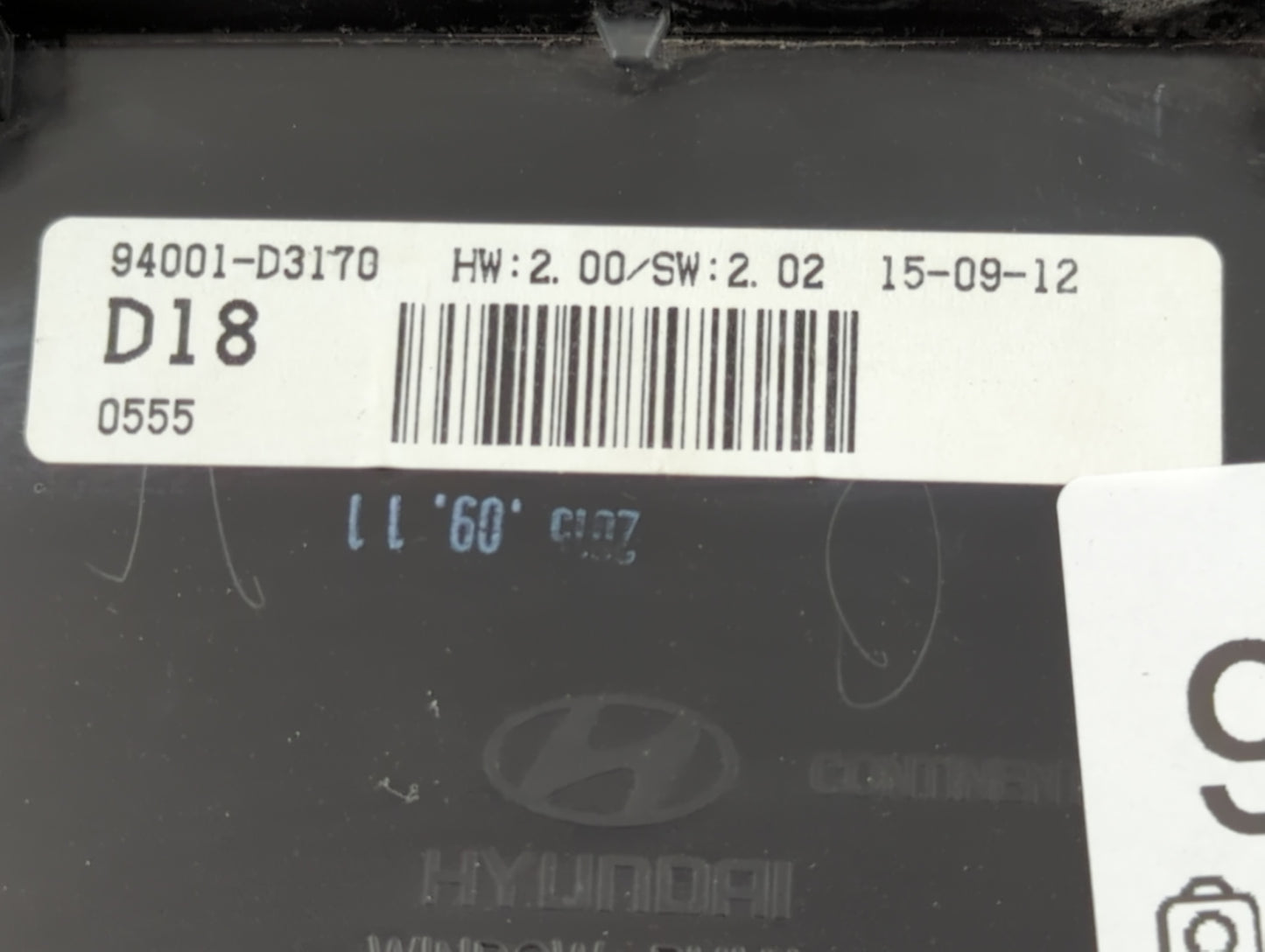 2016-2017 Hyundai Tucson Instrument Cluster Speedometer Gauges P/N:94001-D3170 Fits Fits 2016 2017 OEM Used Auto Parts - Oem
