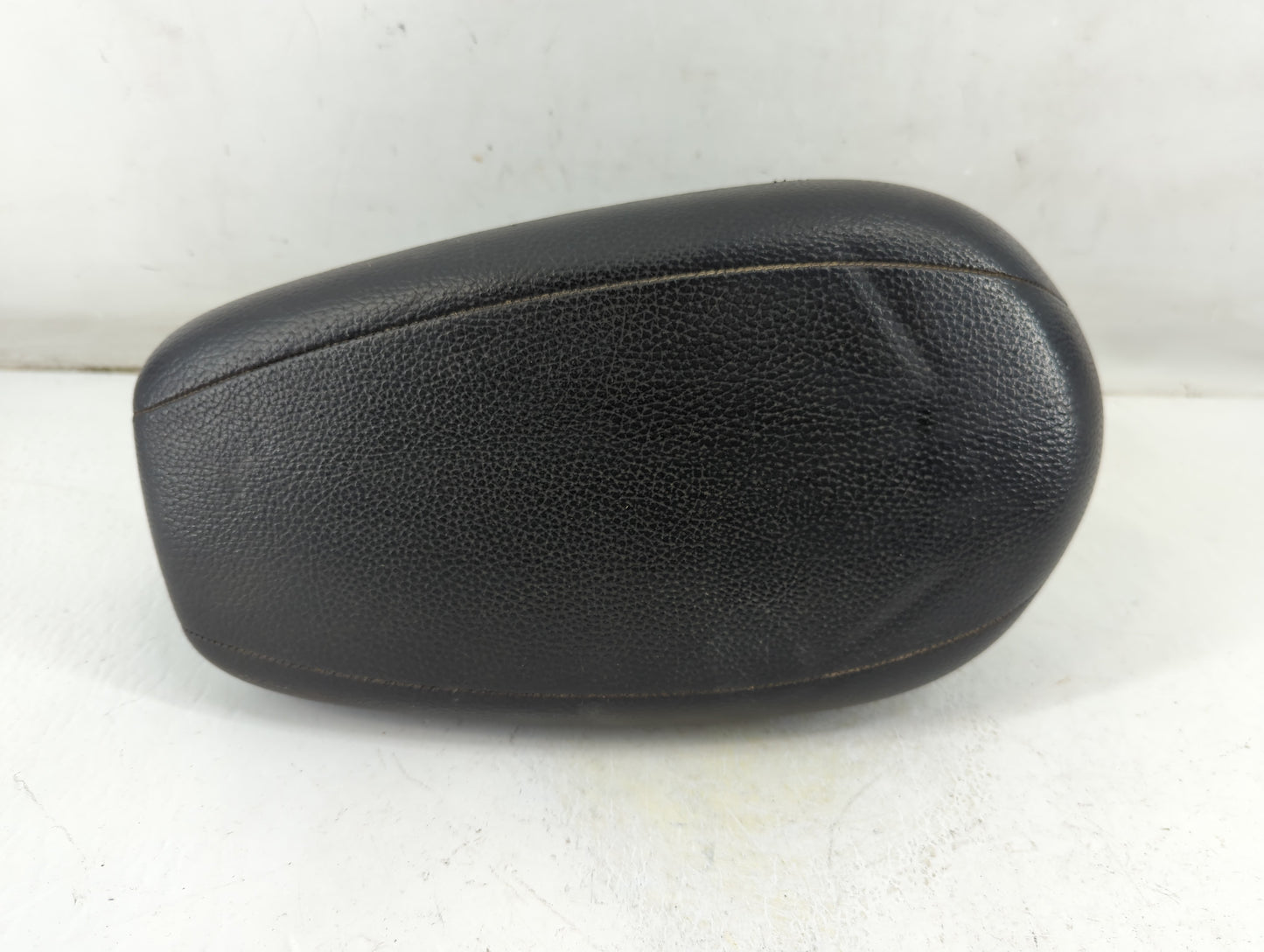 2013-2017 Hyundai Veloster Center Console Armrest Cover Lid P/N:150409 Fits Fits 2013 2014 2015 2016 2017 OEM Used Auto Part