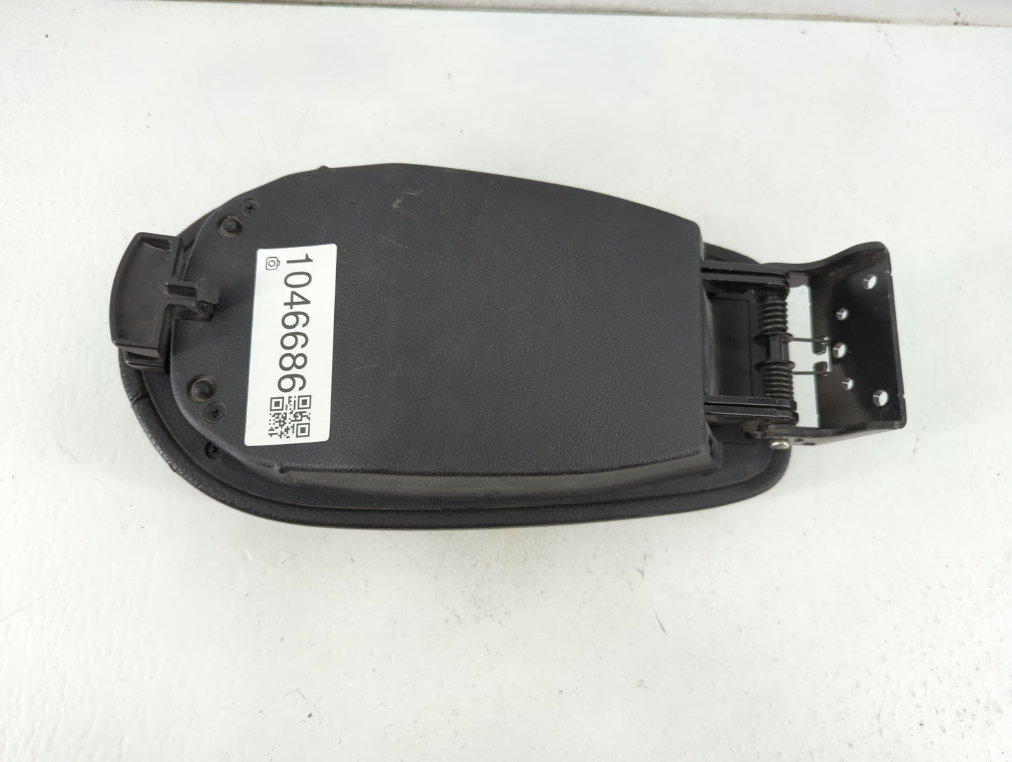 2013-2017 Hyundai Veloster Center Console Armrest Cover Lid P/N:150409 Fits Fits 2013 2014 2015 2016 2017 OEM Used Auto Part