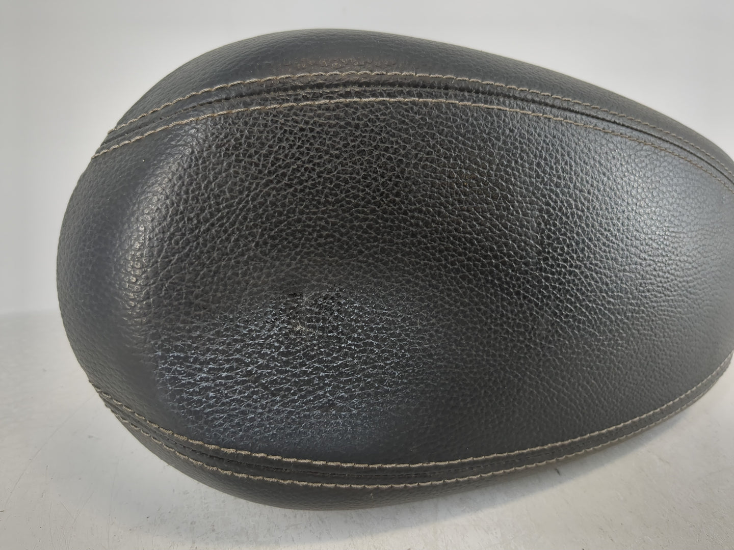 2013-2017 Hyundai Veloster Center Console Armrest Cover Lid Fits Fits 2013 2014 2015 2016 2017 OEM Used Auto Parts - Oemused