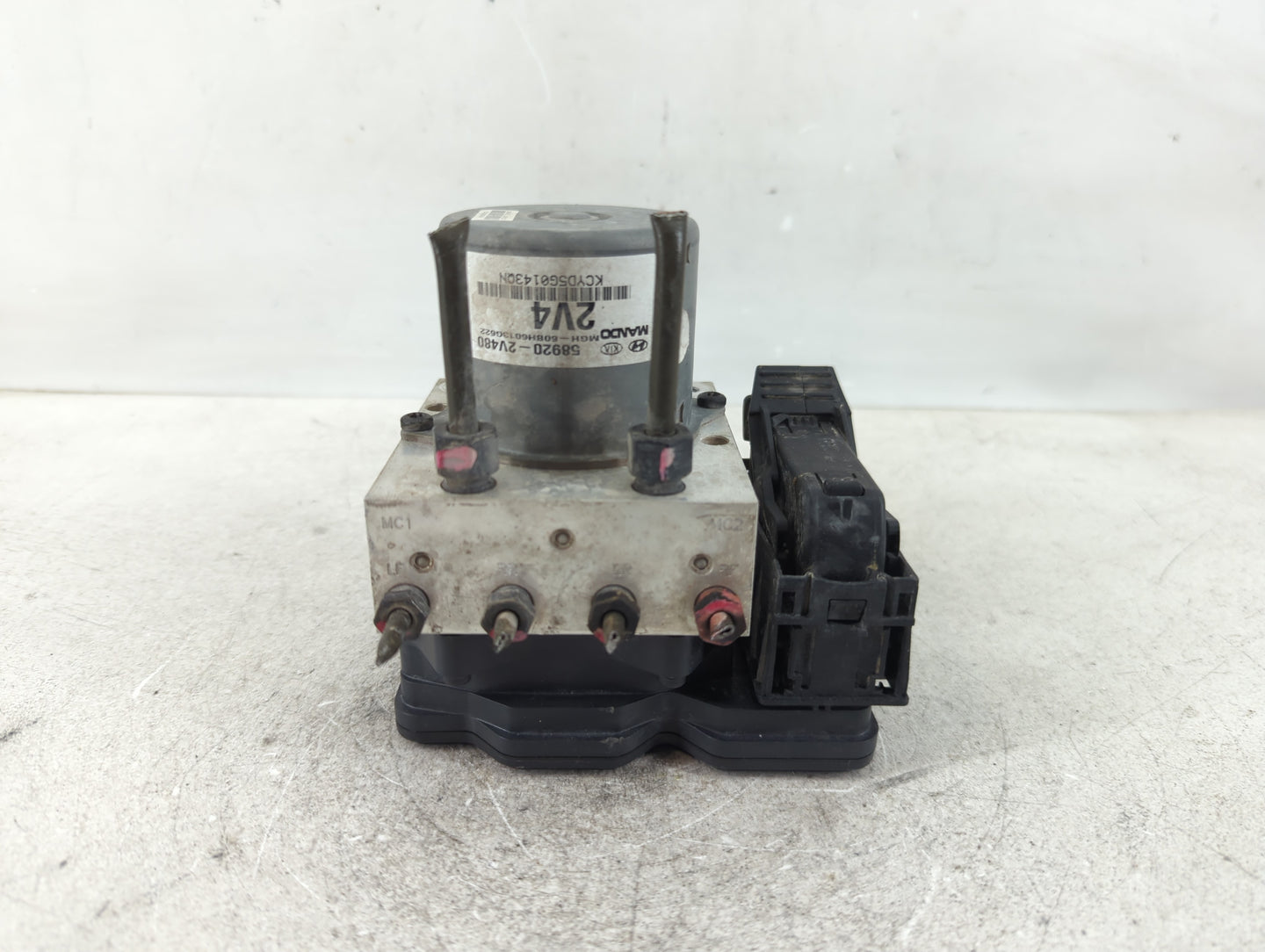 2015-2017 Hyundai Veloster ABS Pump Control Module Replacement P/N:58920-2V480 Fits Fits 2015 2016 2017 OEM Used Auto Parts 