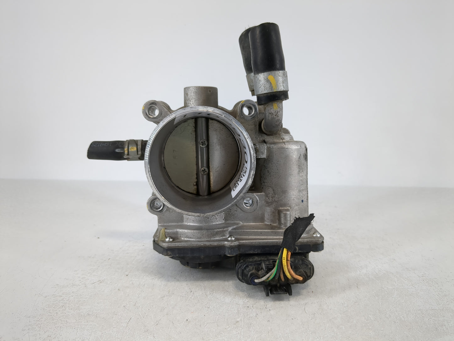 2015-2020 Hyundai Veloster Throttle Body P/N:35100-2B340 Fits Fits 2015 2016 2017 2018 2019 2020 2021 2022 OEM Used Auto Par