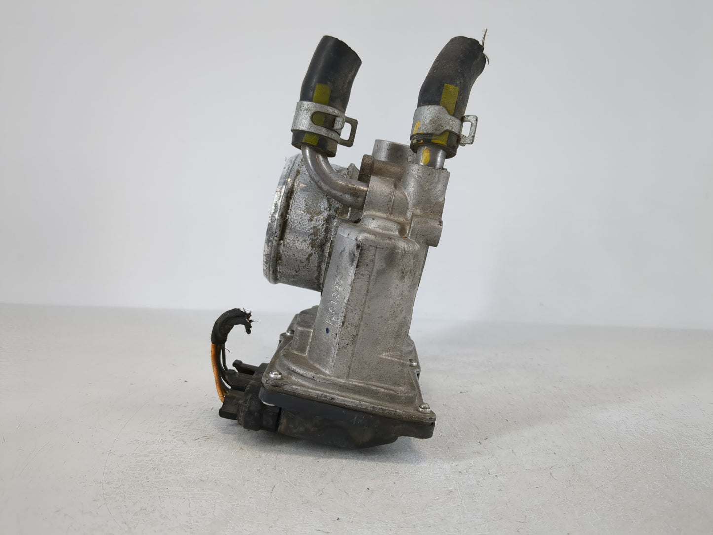 2015-2020 Hyundai Veloster Throttle Body P/N:35100-2B340 Fits Fits 2015 2016 2017 2018 2019 2020 2021 2022 OEM Used Auto Par