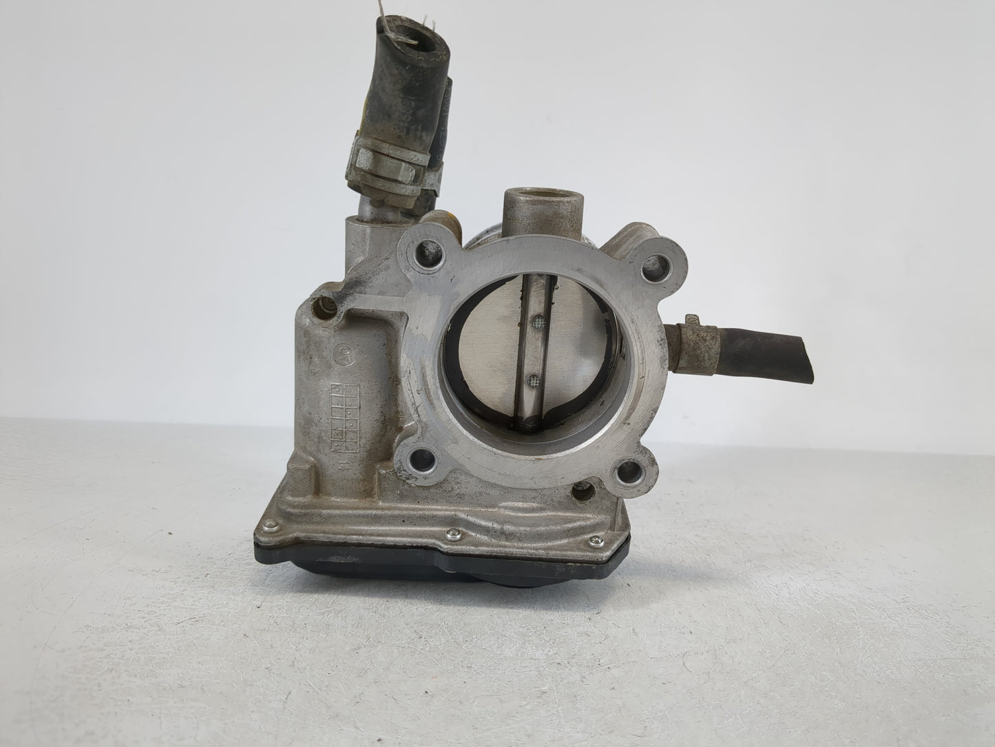 2015-2020 Hyundai Veloster Throttle Body P/N:35100-2B340 Fits Fits 2015 2016 2017 2018 2019 2020 2021 2022 OEM Used Auto Par