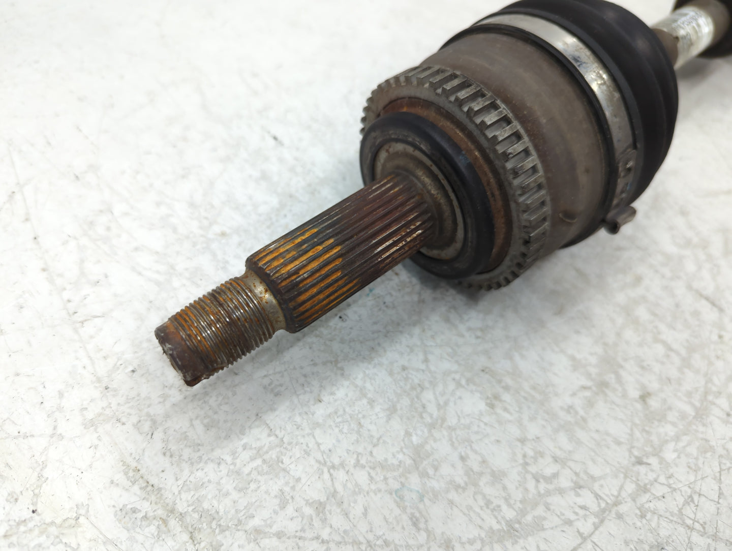 2016-2017 Hyundai Veloster Axle Shaft Front Driver Cv C/v - Oemusedautoparts1.com