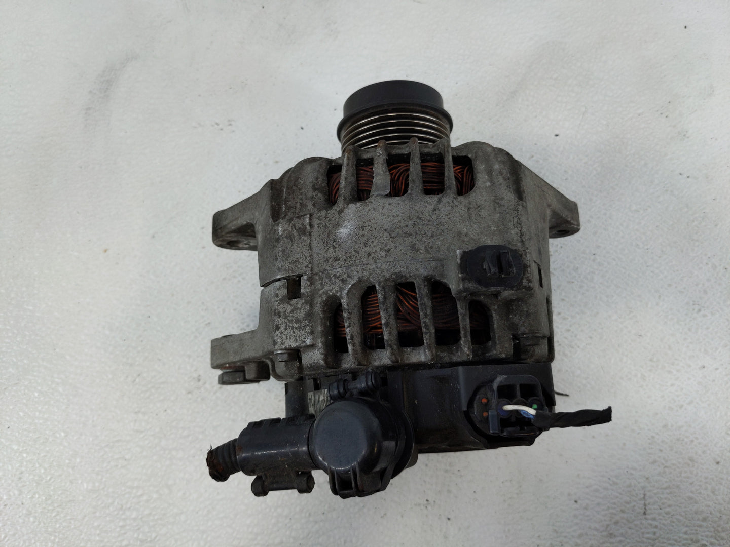 2013-2017 Hyundai Veloster Alternator Replacement Generator Charging Assembly Engine OEM P/N:37300-2B760 Fits OEM Used Auto 