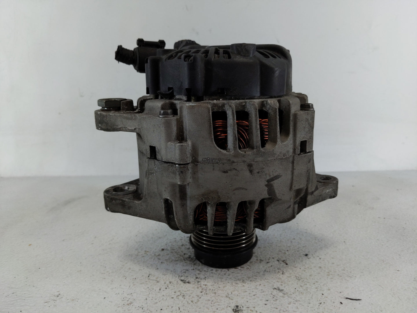 2013-2017 Hyundai Veloster Alternator Replacement Generator Charging Assembly Engine OEM P/N:37300-2B760 Fits OEM Used Auto 
