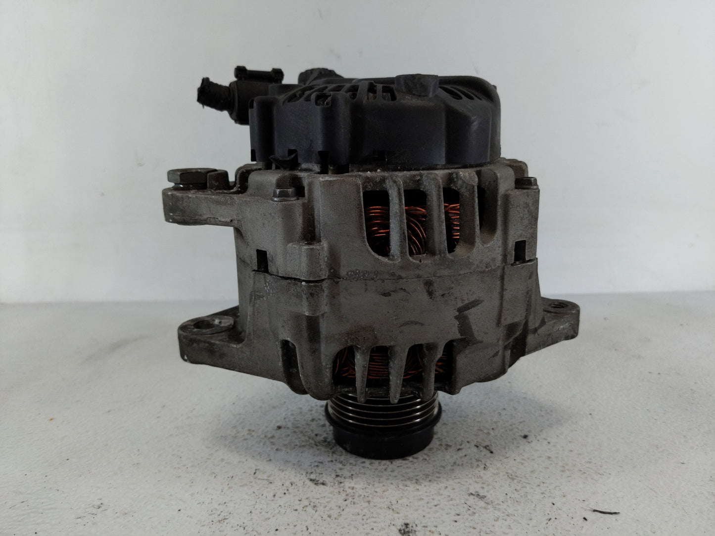 2013-2017 Hyundai Veloster Alternator Replacement Generator Charging Assembly Engine OEM P/N:37300-2B760 Fits OEM Used Auto 