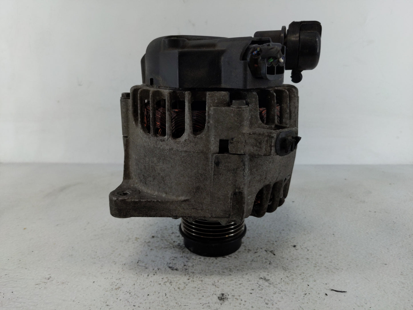 2013-2017 Hyundai Veloster Alternator Replacement Generator Charging Assembly Engine OEM P/N:37300-2B760 Fits OEM Used Auto 