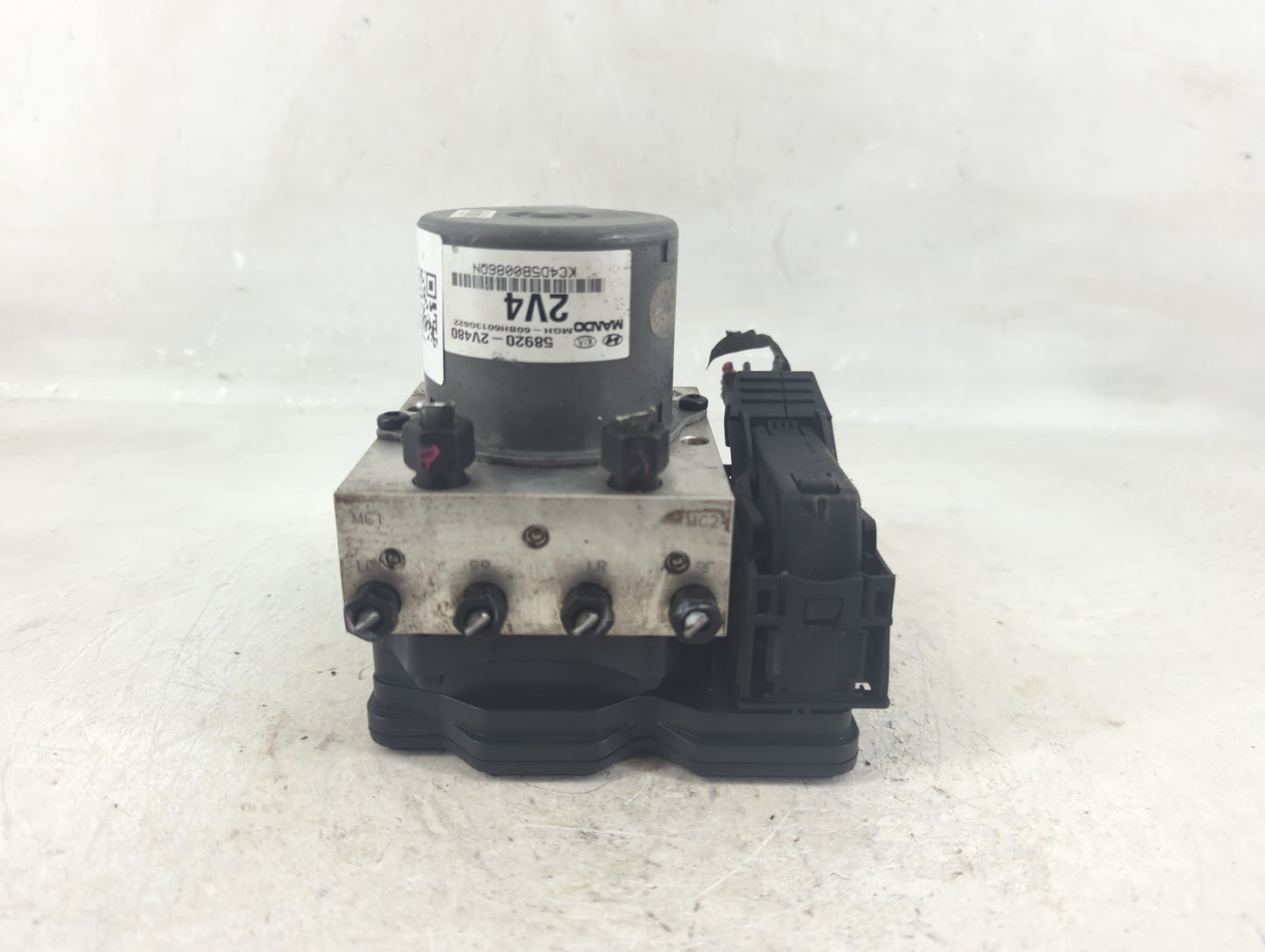 2015-2017 Hyundai Veloster ABS Pump Control Module Replacement P/N:58920-2V480 Fits Fits 2015 2016 2017 OEM Used Auto Parts 