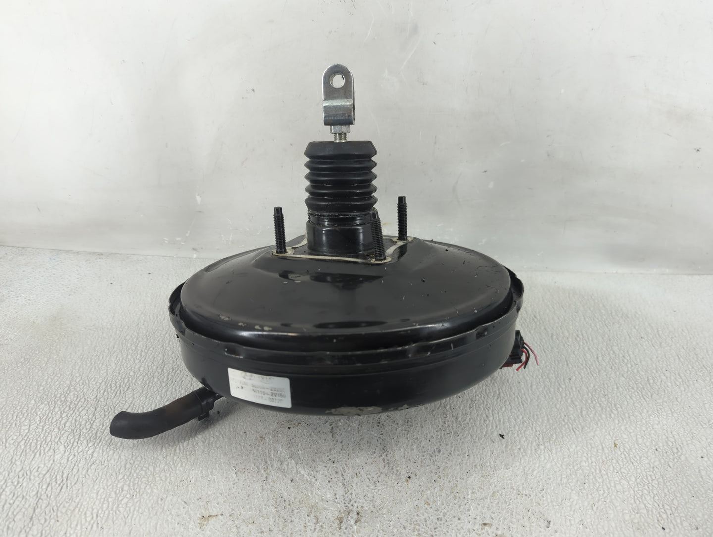 2016 Hyundai Veloster Brake Master Cylinder - Oemusedautoparts1.com