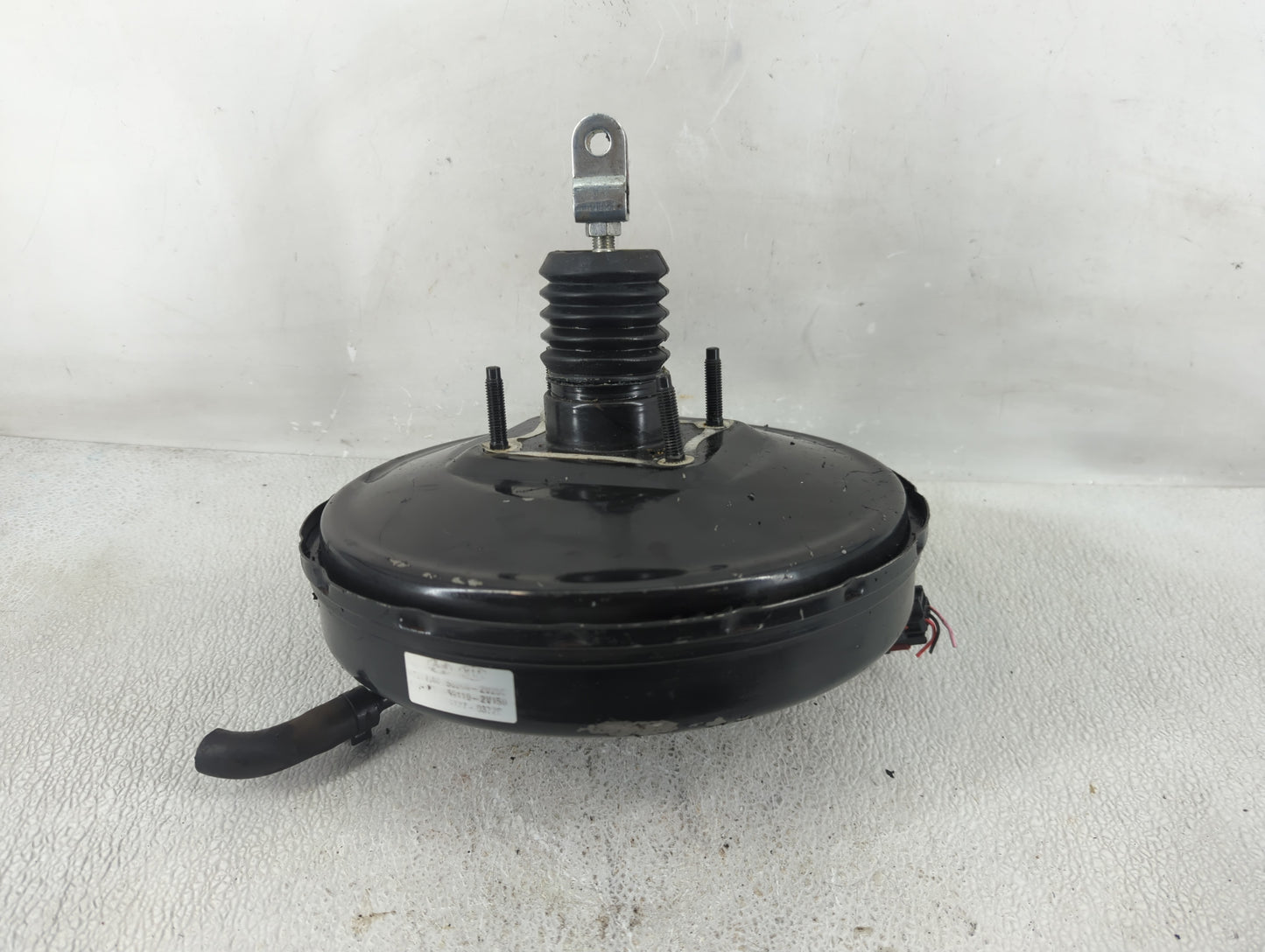 2016 Hyundai Veloster Brake Master Cylinder - Oemusedautoparts1.com