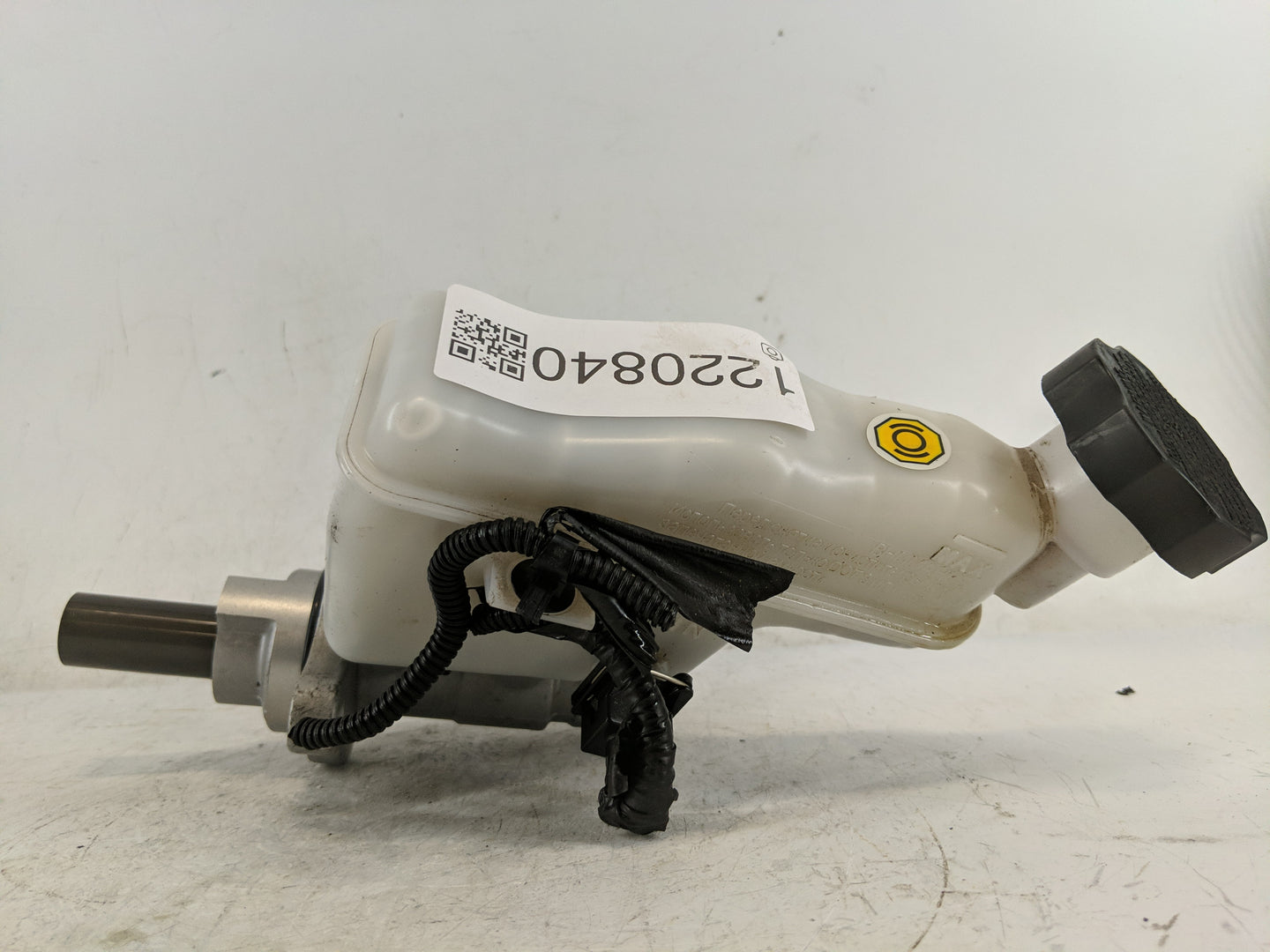 2012-2017 Hyundai Veloster Brake Master Cylinder - Oemusedautoparts1.com