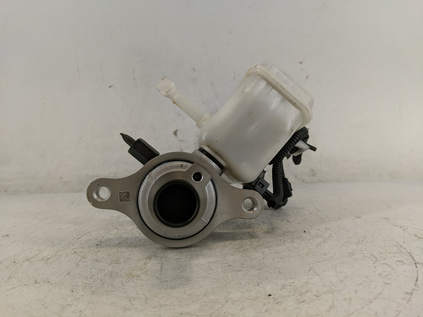 2012-2017 Hyundai Veloster Brake Master Cylinder - Oemusedautoparts1.com
