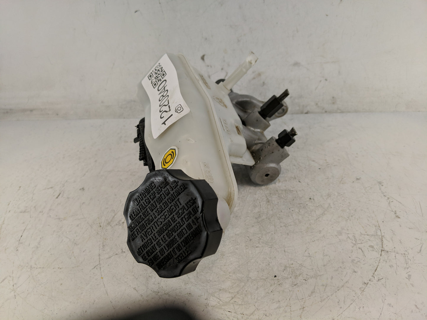 2012-2017 Hyundai Veloster Brake Master Cylinder - Oemusedautoparts1.com