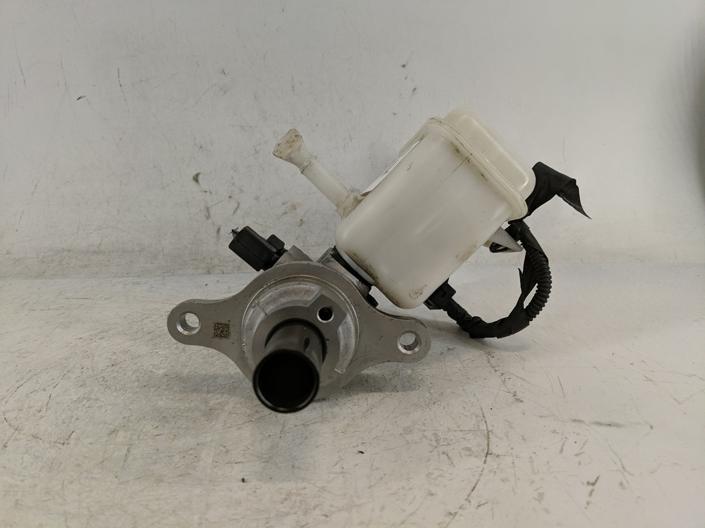2012-2017 Hyundai Veloster Brake Master Cylinder - Oemusedautoparts1.com