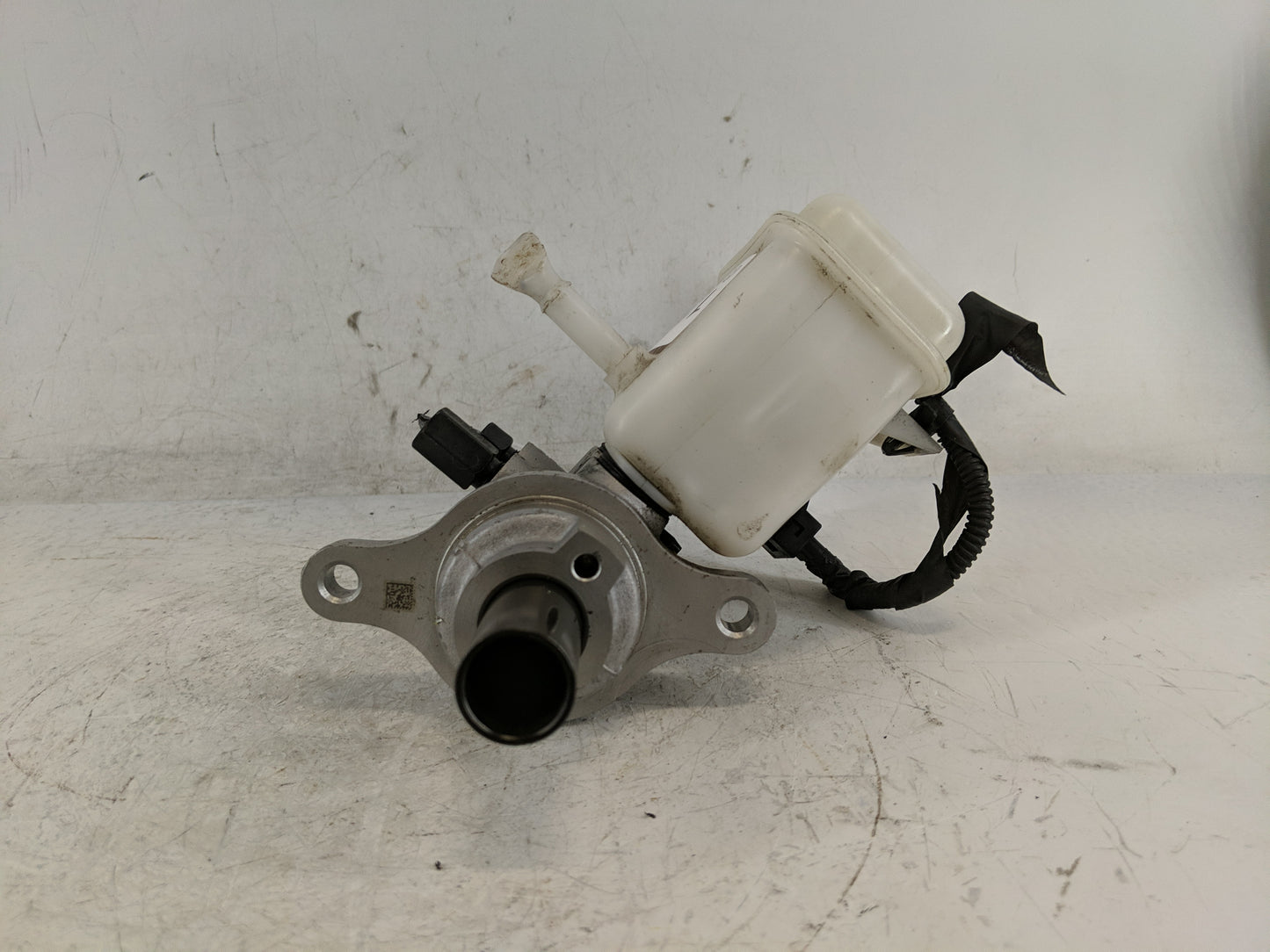 2012-2017 Hyundai Veloster Brake Master Cylinder - Oemusedautoparts1.com