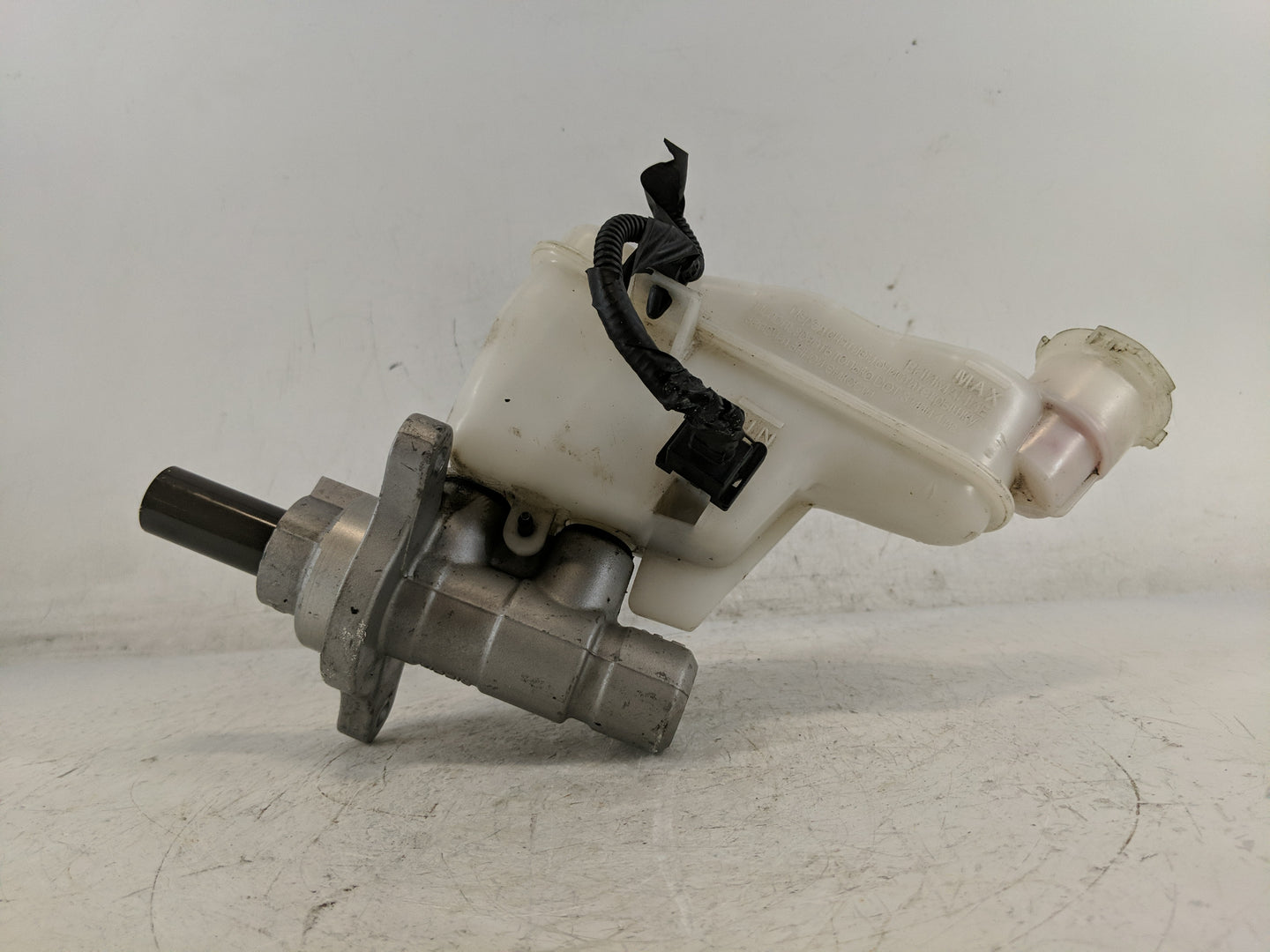 2012-2017 Hyundai Veloster Brake Master Cylinder - Oemusedautoparts1.com