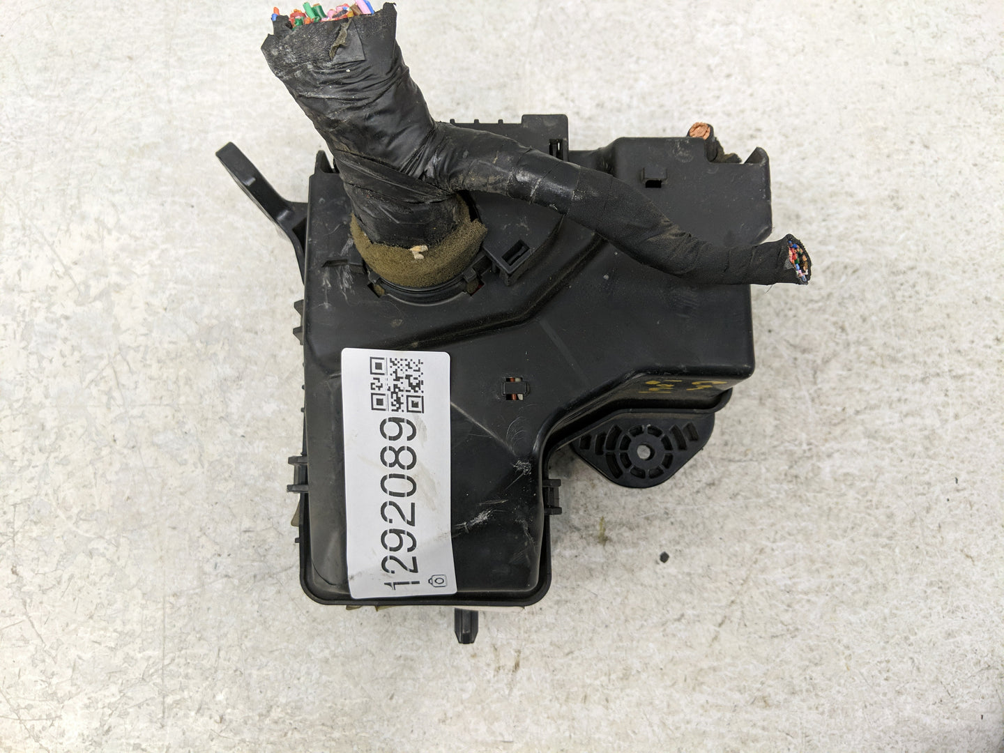 2015-2017 Hyundai Veloster Fusebox Fuse Box Panel Relay Module P/N:91941-2V320 N91301-2V026-16 Fits Fits 2015 2016 2017 OEM 