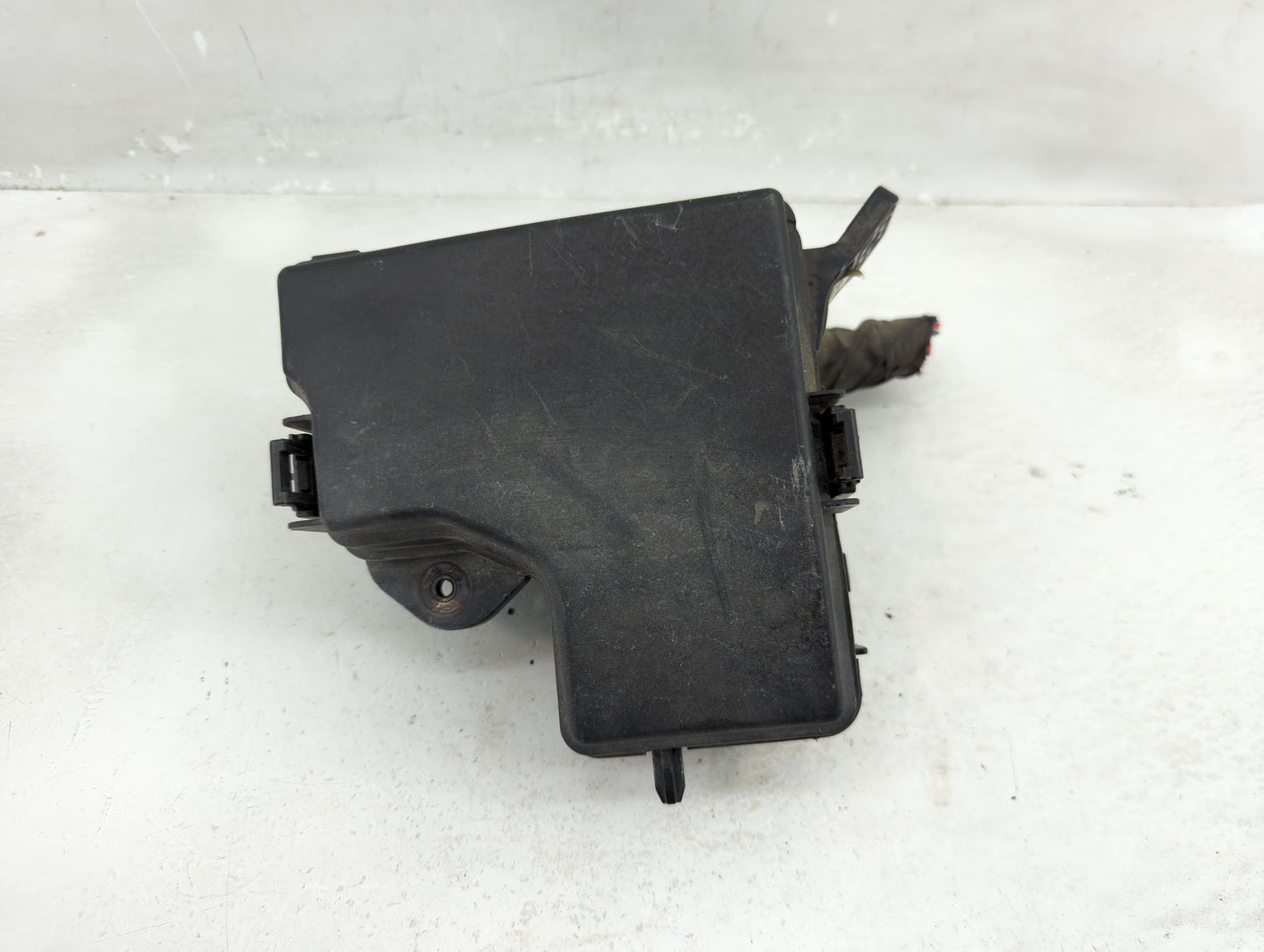 2016-2017 Hyundai Veloster Fusebox Fuse Box Panel Relay Module P/N:91941-2V420 Fits Fits 2016 2017 OEM Used Auto Parts - Oem