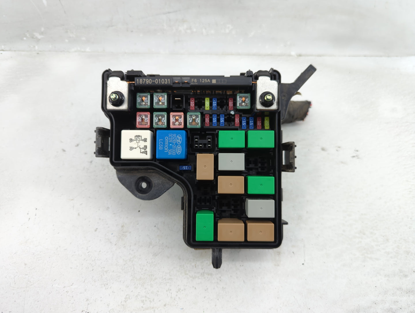 2016-2017 Hyundai Veloster Fusebox Fuse Box Panel Relay Module P/N:91941-2V420 Fits Fits 2016 2017 OEM Used Auto Parts - Oem