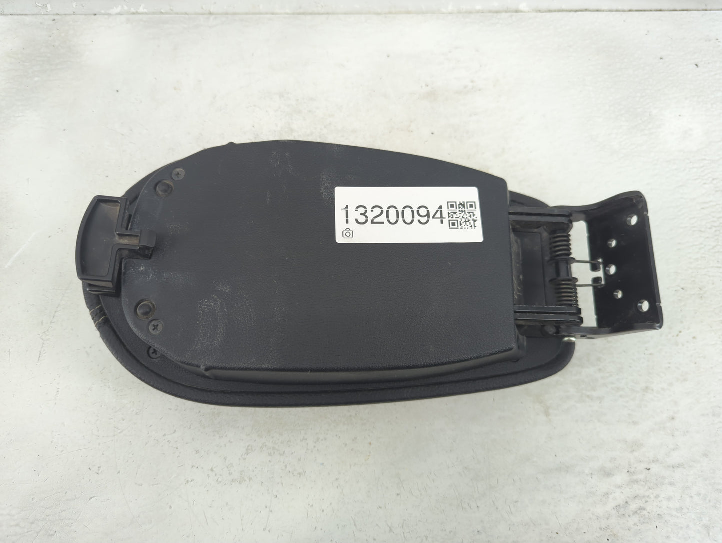 2016 Hyundai Veloster Center Console Armrest Cover Lid Fits OEM Used Auto Parts - Oemusedautoparts1.com