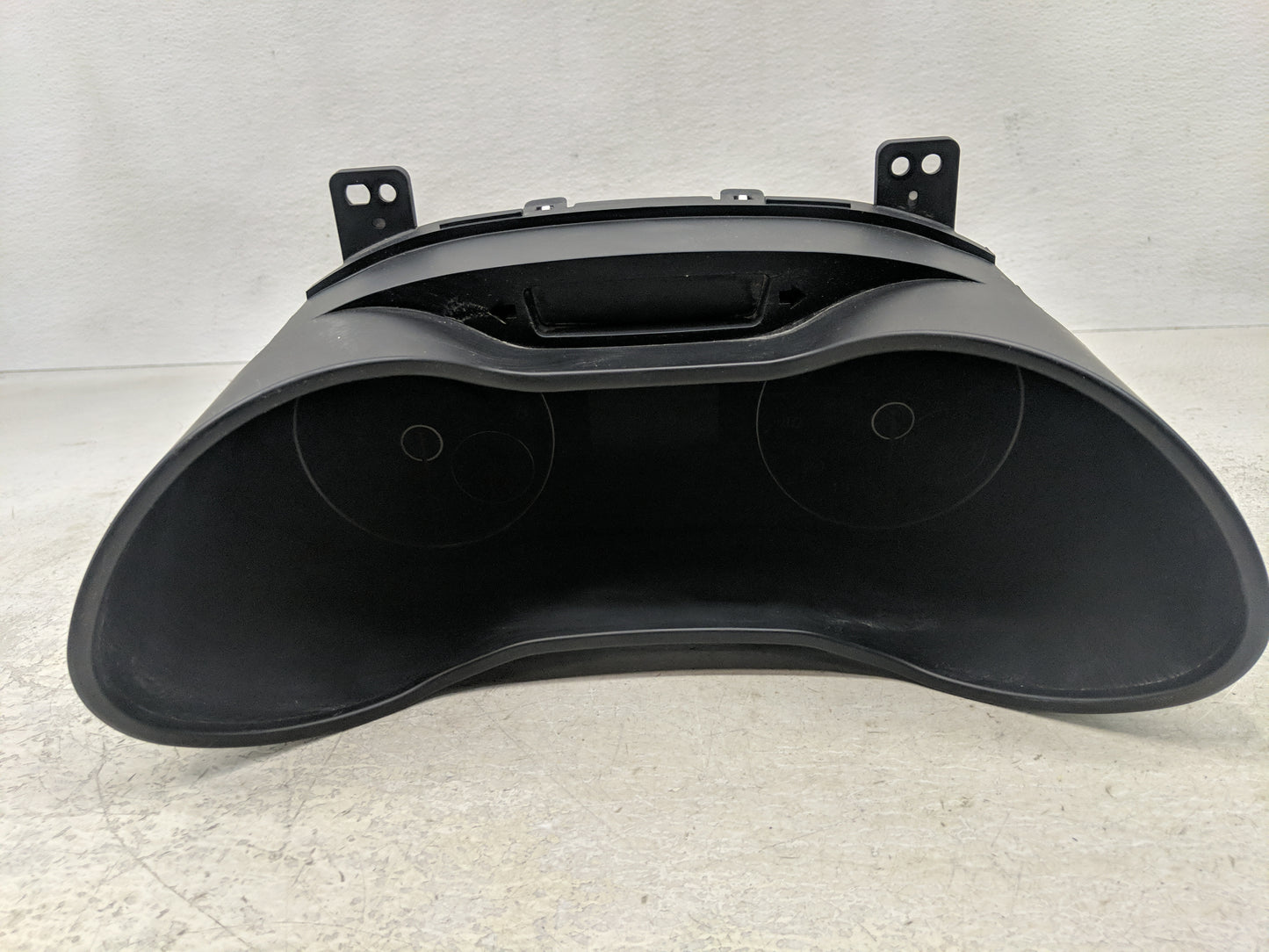2016-2017 Hyundai Veloster Instrument Cluster Speedometer Gauges P/N:94021-2V240 Fits Fits 2016 2017 OEM Used Auto Parts - O