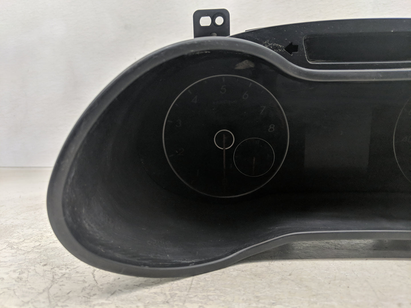 2016-2017 Hyundai Veloster Instrument Cluster Speedometer Gauges P/N:94021-2V240 Fits Fits 2016 2017 OEM Used Auto Parts - O