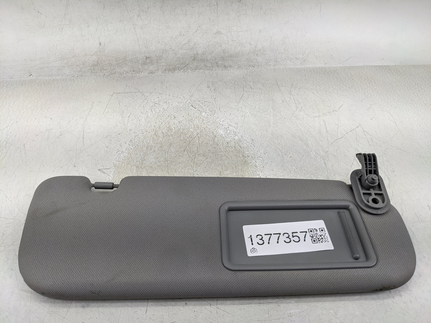 2016-2017 Hyundai Veloster Sun Visor Shade Replacement Passenger Right Mirror Fits Fits 2016 2017 OEM Used Auto Parts - Oemu